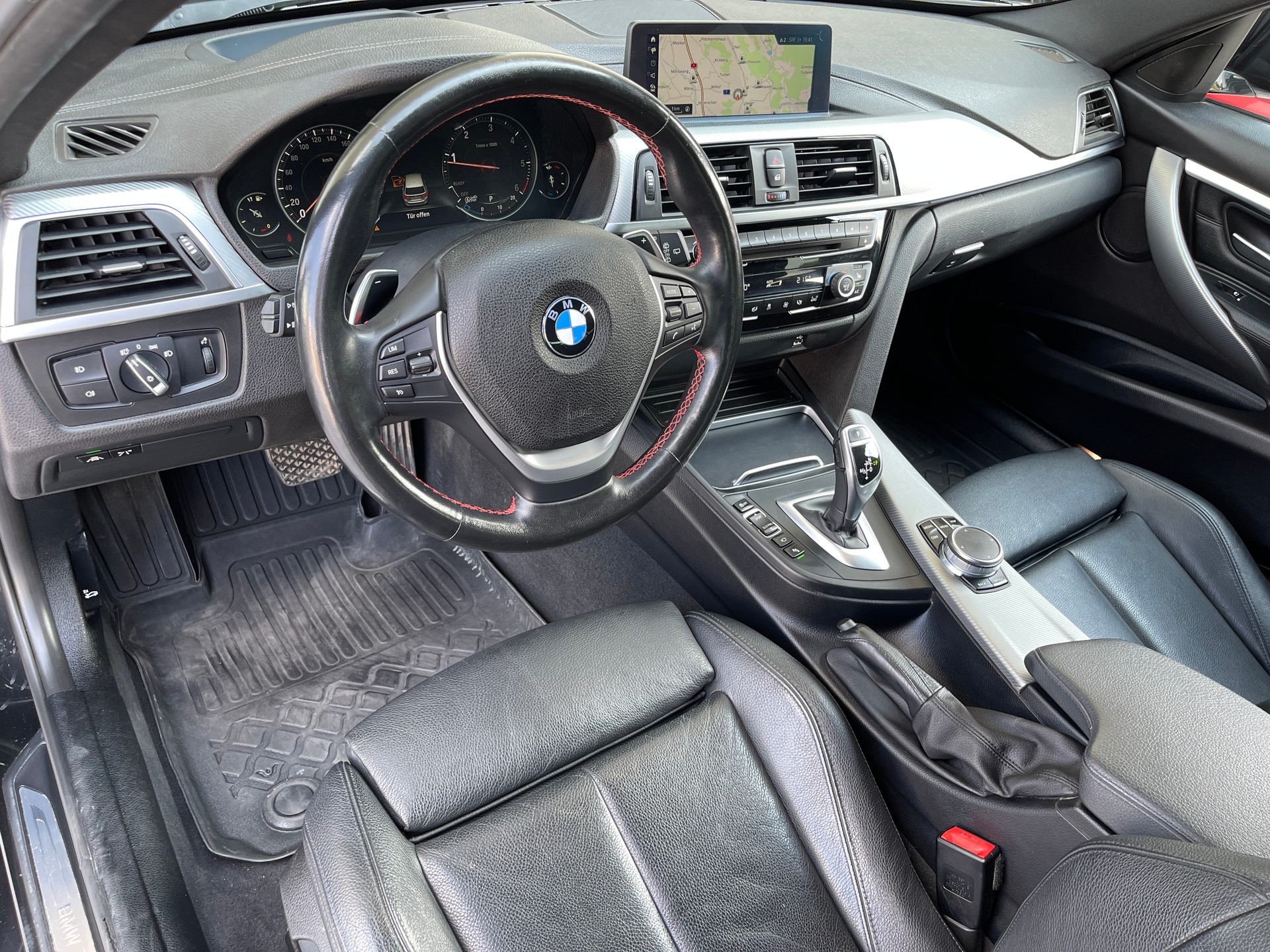BMW 320d xDrive Touring Edition Sport Line Steptronic-image-9