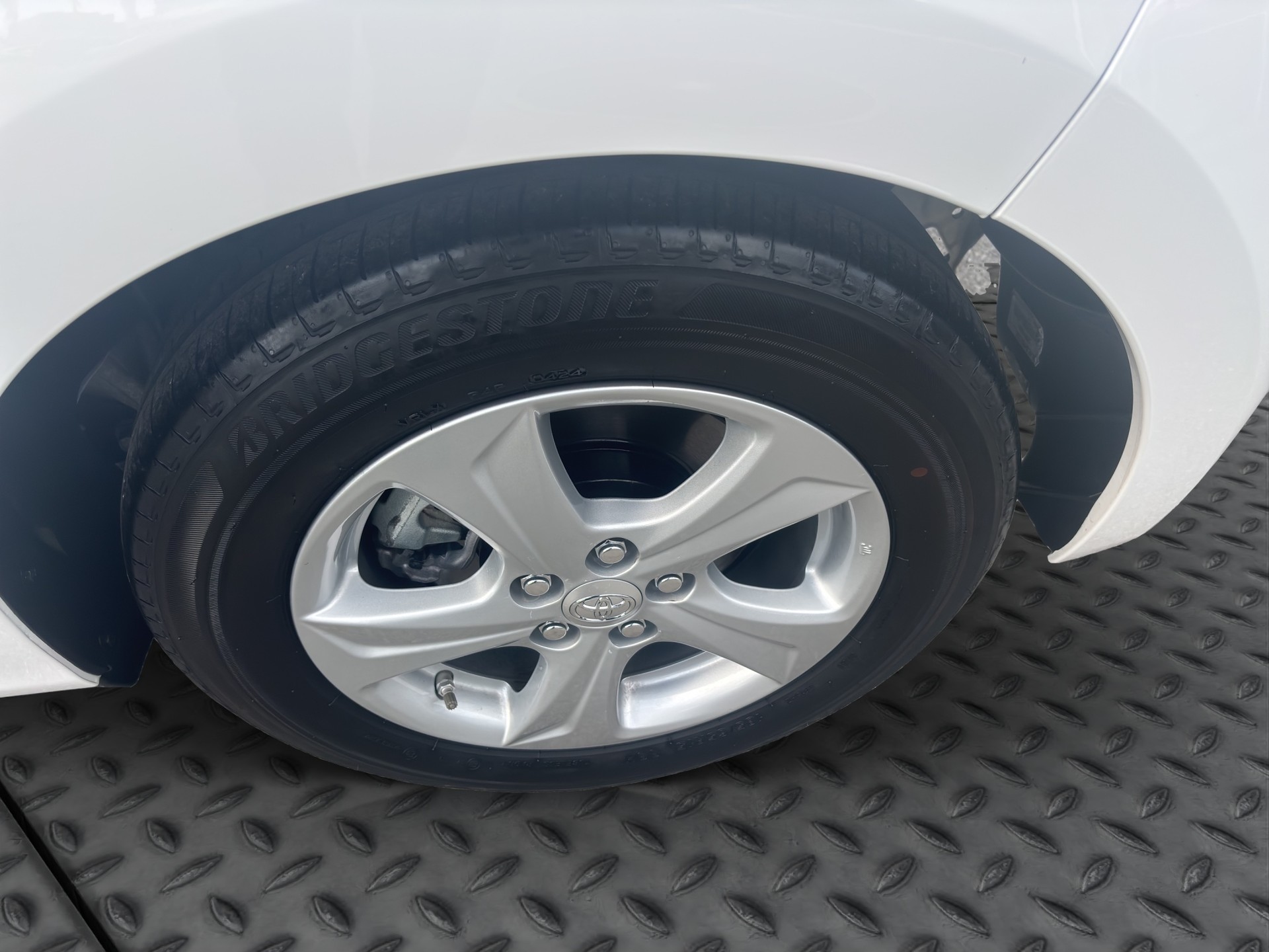 TOYOTA Yaris 1.5 Comfort e-CVT-image-17