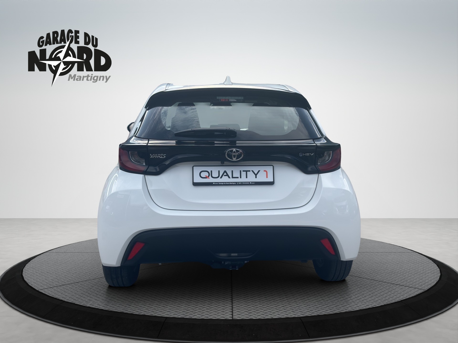 TOYOTA Yaris 1.5 Comfort e-CVT-image-4