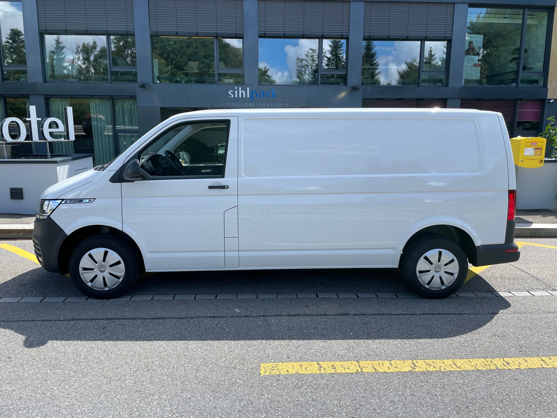 VW T6.1 2.0 TDI 4Motion DSG Langer Radstand-image-9