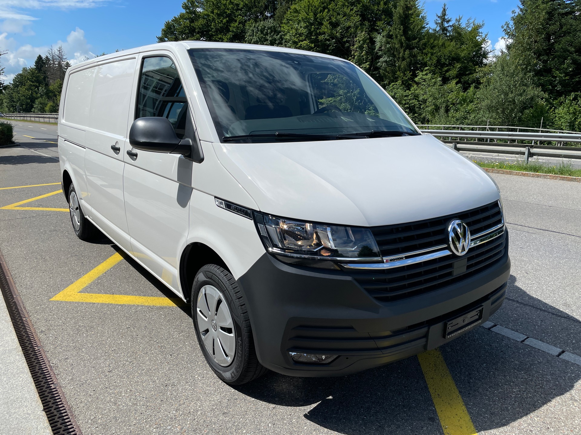 VW T6.1 2.0 TDI 4Motion DSG Langer Radstand-image-2