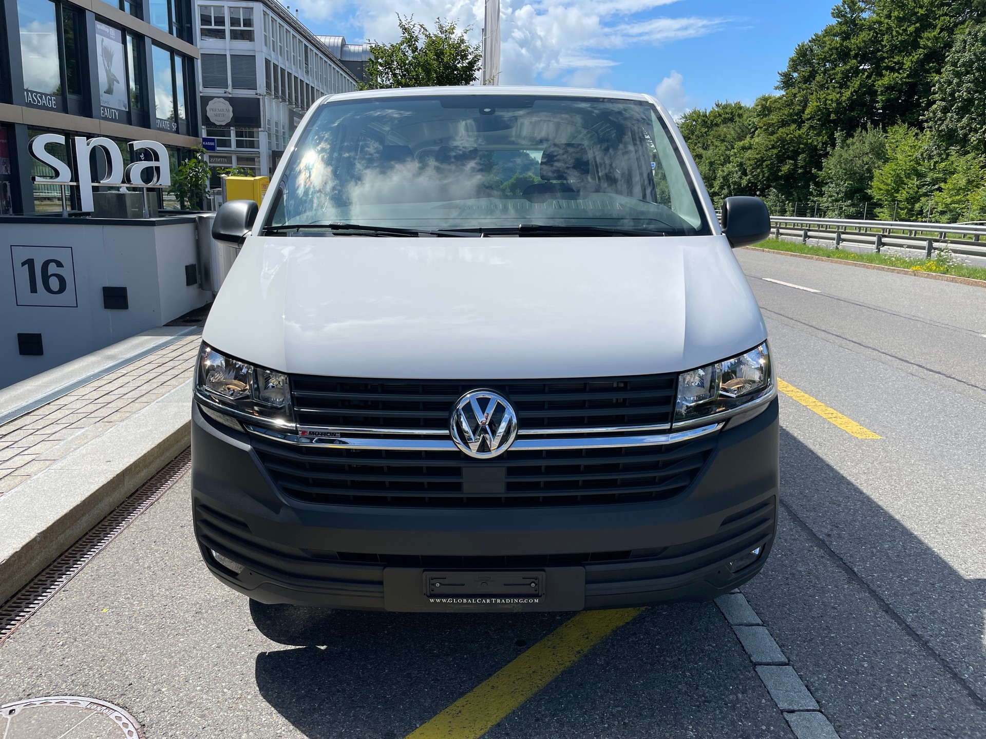 VW T6.1 2.0 TDI 4Motion DSG Langer Radstand-image-1