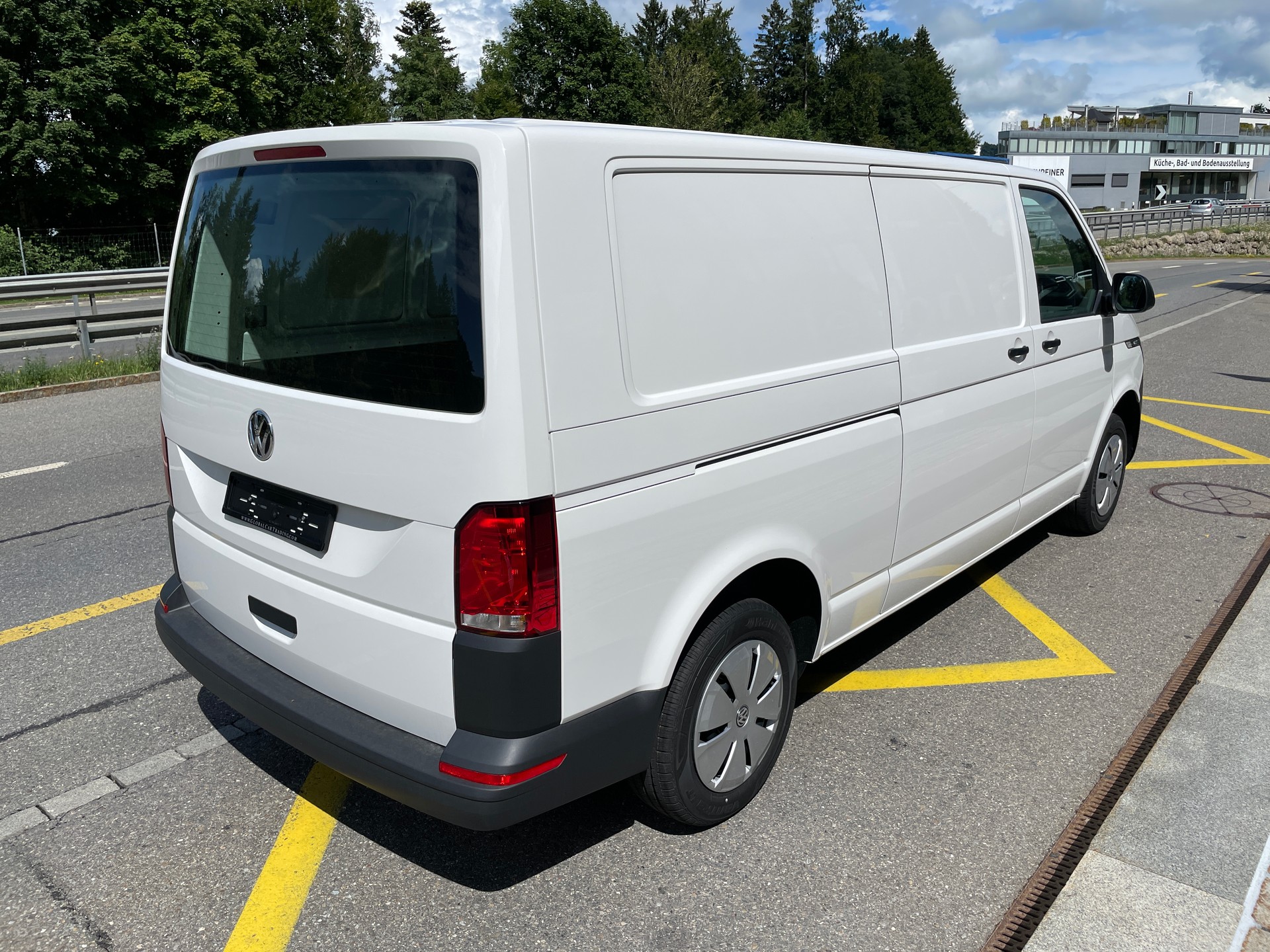 VW T6.1 2.0 TDI 4Motion DSG Langer Radstand-image-5