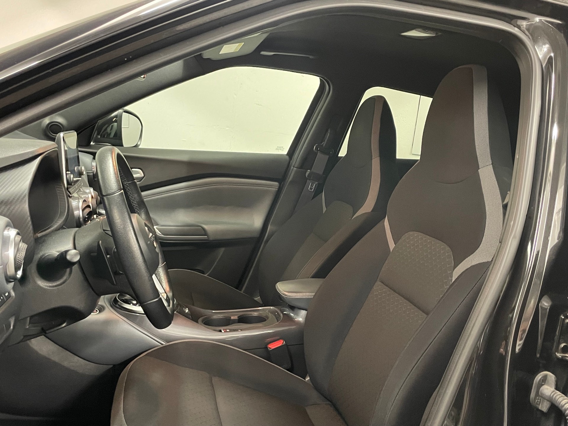NISSAN Juke 1.0 DIG-T Enigma DCT-image-9