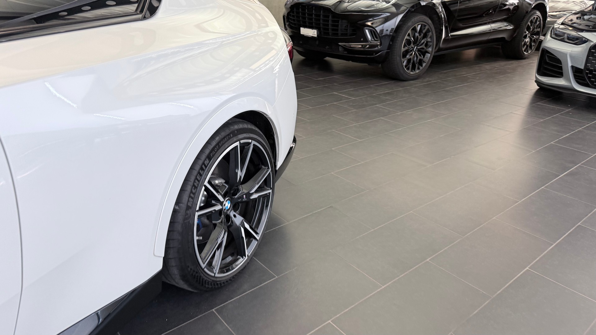 BMW M240i xDrive Coupé-image-7