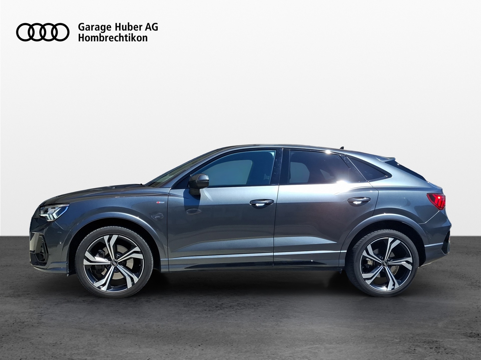AUDI Q3 Sportback 45 TFSI S line quattro S-tronic-image-2