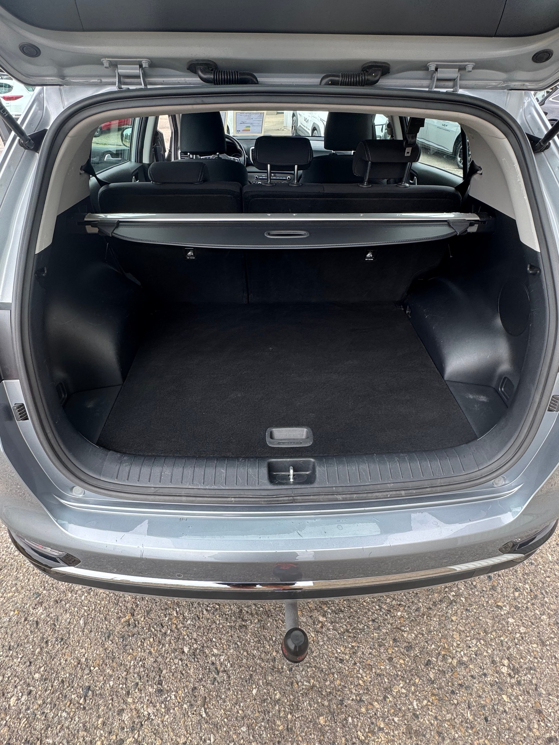 KIA Sportage 1.6 T-GDi Trend 4WD Automat-image-6