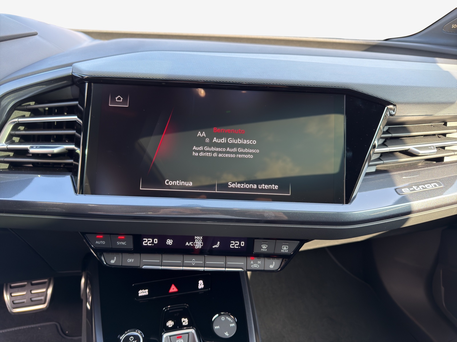 AUDI Q4 e-tron 45 Attraction quattro-image-10