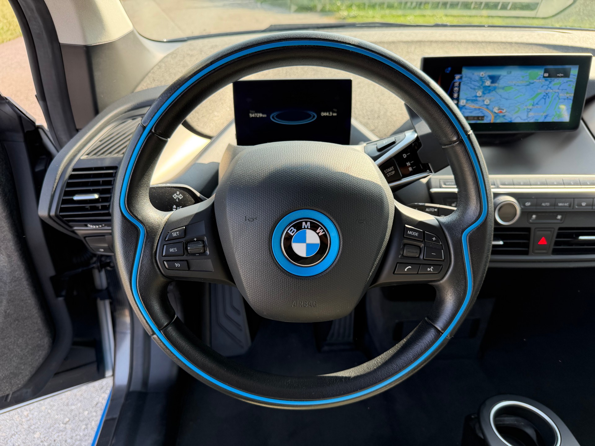 BMW i3 (94Ah) Range Extender-image-12