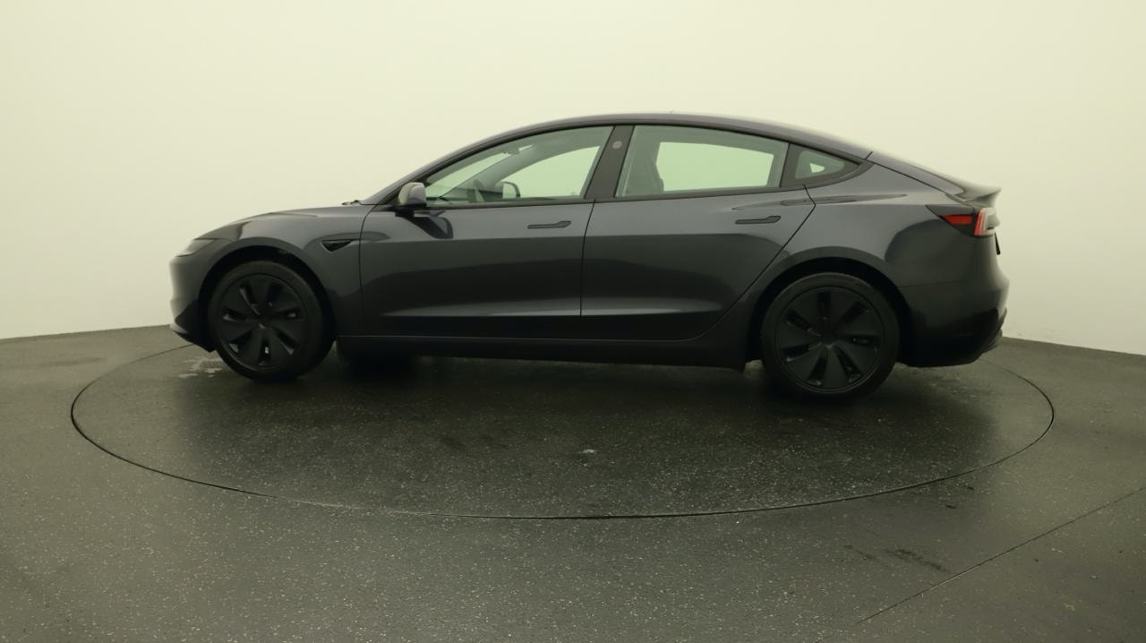 TESLA Model 3 Long Range RWD-showroom-element-1