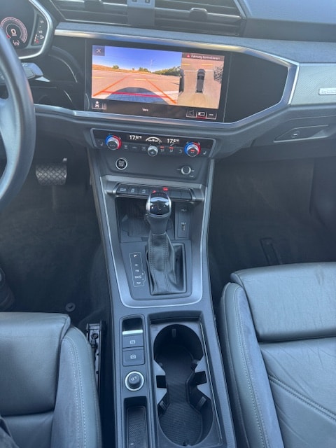 AUDI Q3 Sportback 40 TFSI S line quattro S-tronic-image-11
