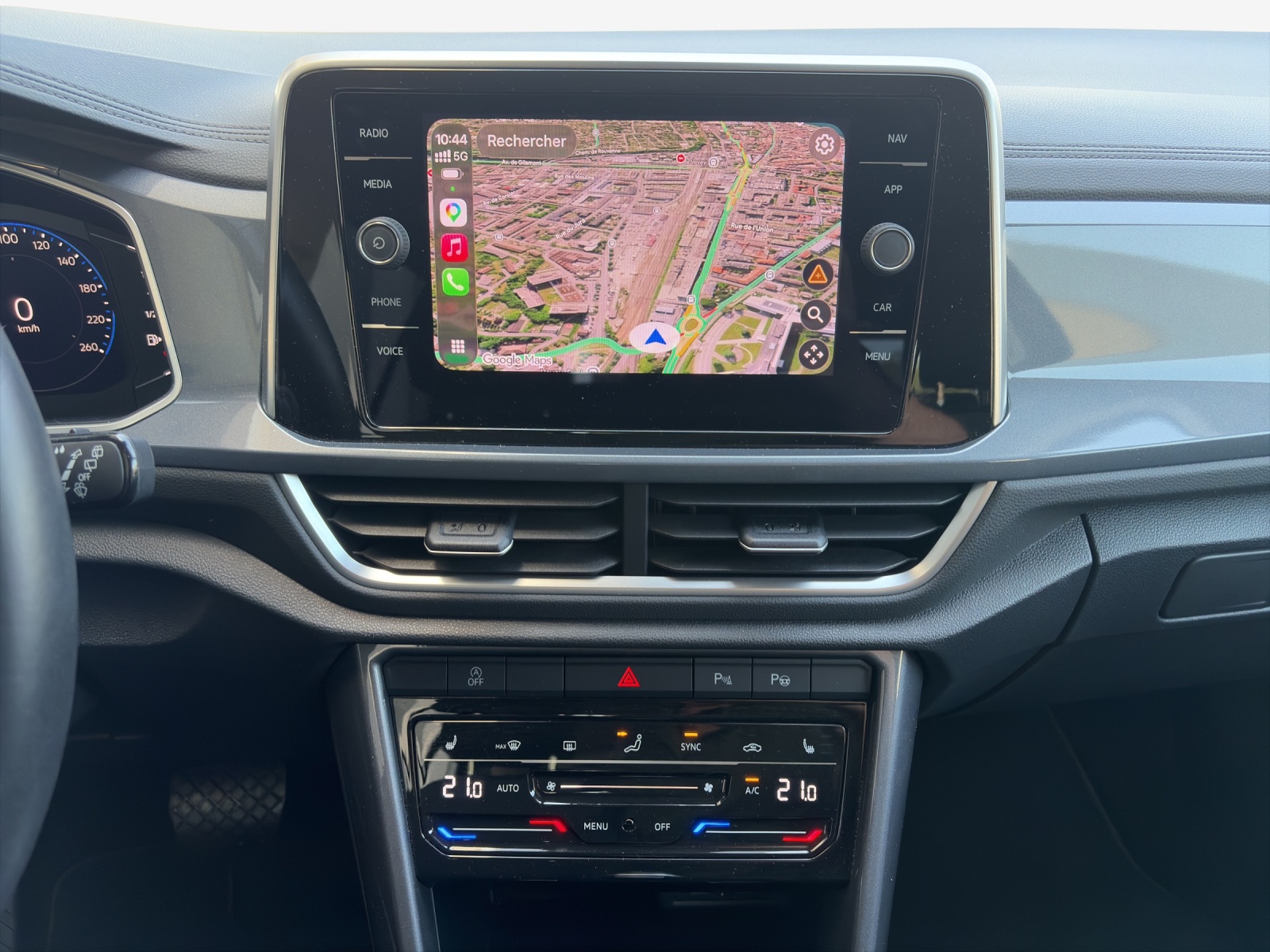 VW T-Roc 2.0 TSI Style DSG 4Motion-image-10
