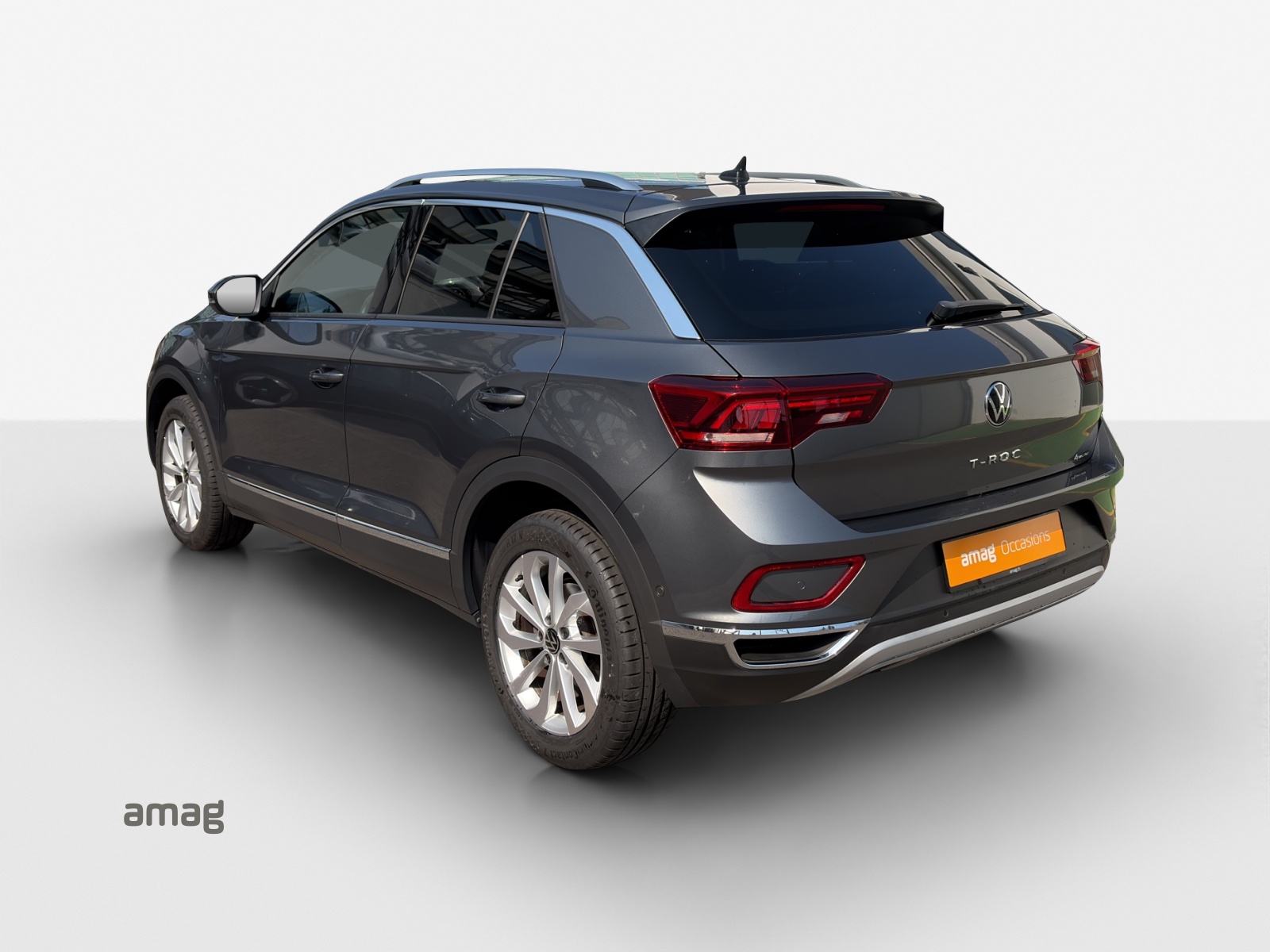 VW T-Roc 2.0 TSI Style DSG 4Motion-image-2