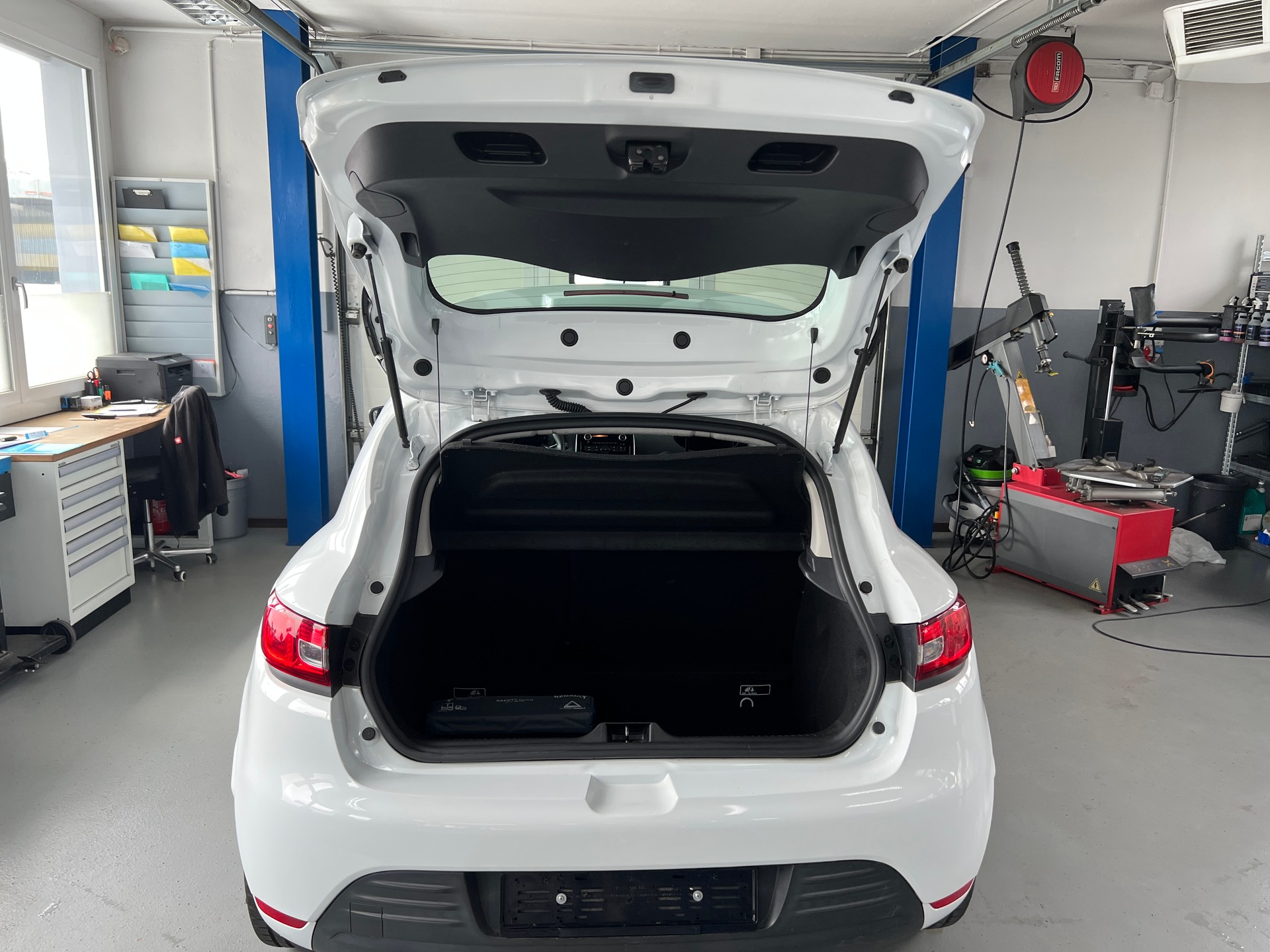 RENAULT Clio 1.2 16V Zen-image-7