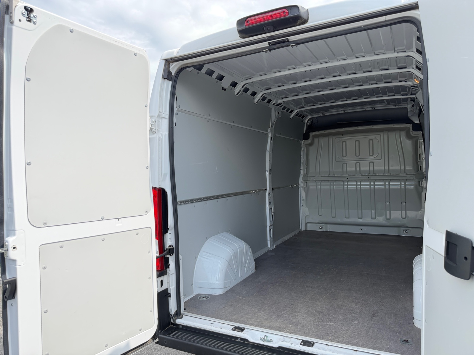 FIAT Ducato 35 L3H2 - 3 Jahre Gratis Service-image-18