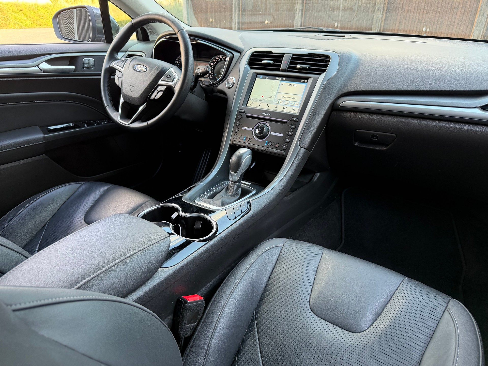 FORD Mondeo 2.0 TDCi Titanium PowerShift-image-9