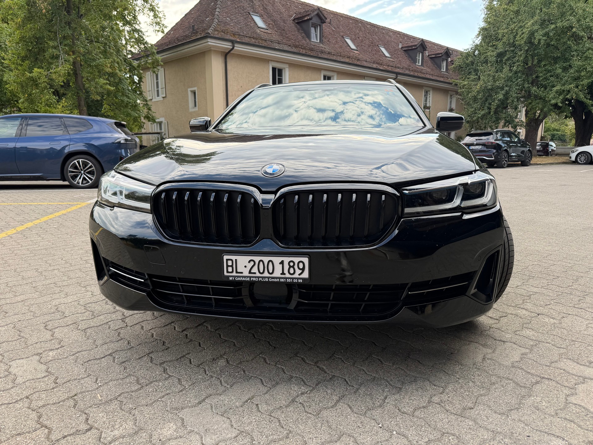 BMW 530d xDrive-image-6