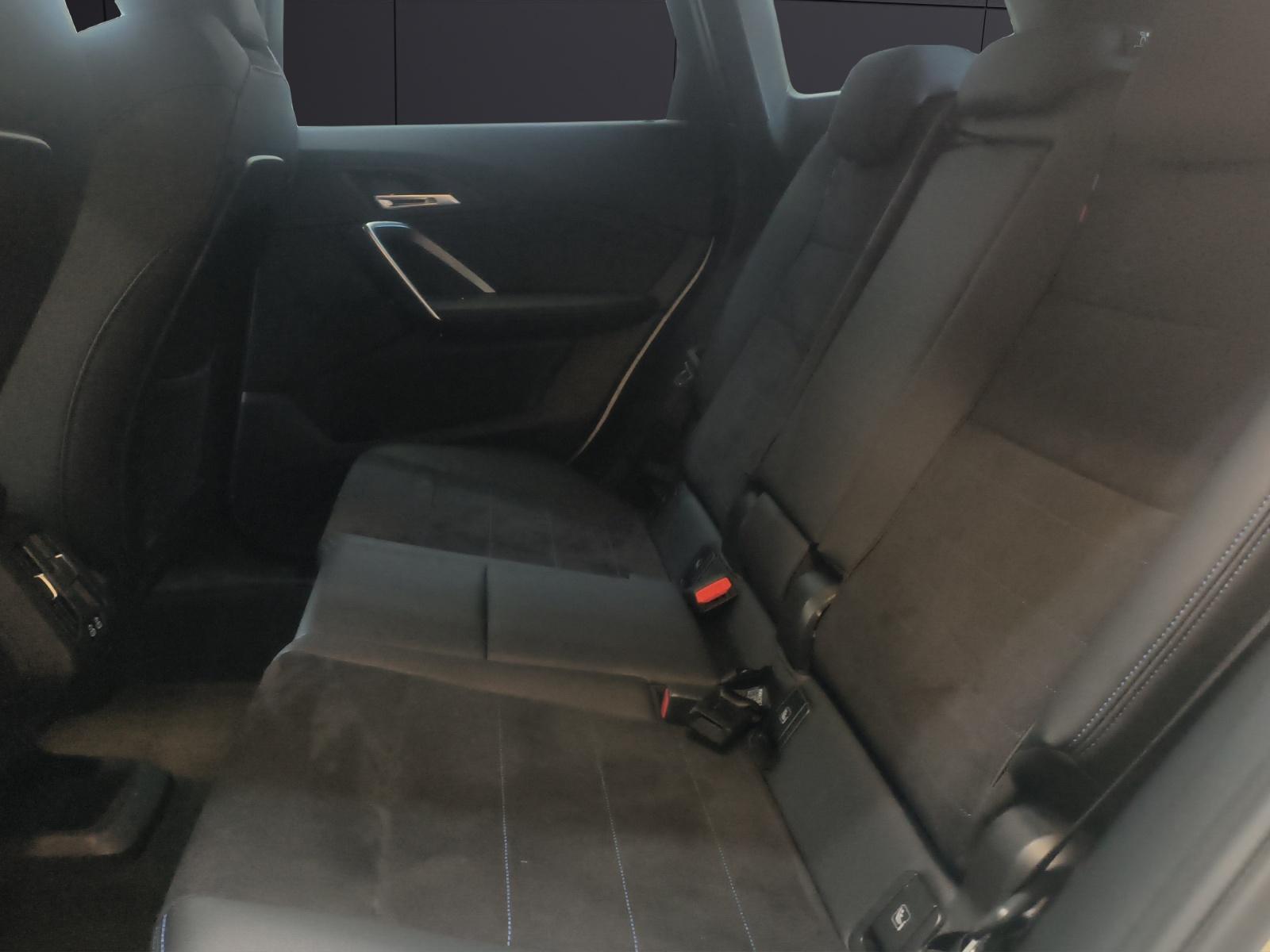 BMW X1 23d xDrive paddles-image-12