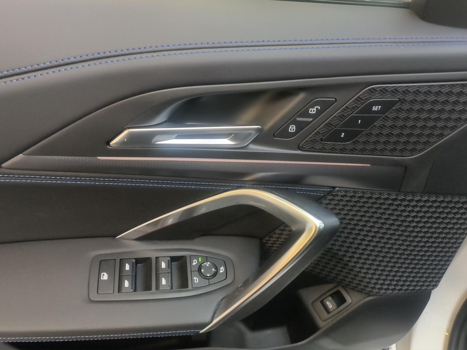 BMW X1 23d xDrive paddles-image-10