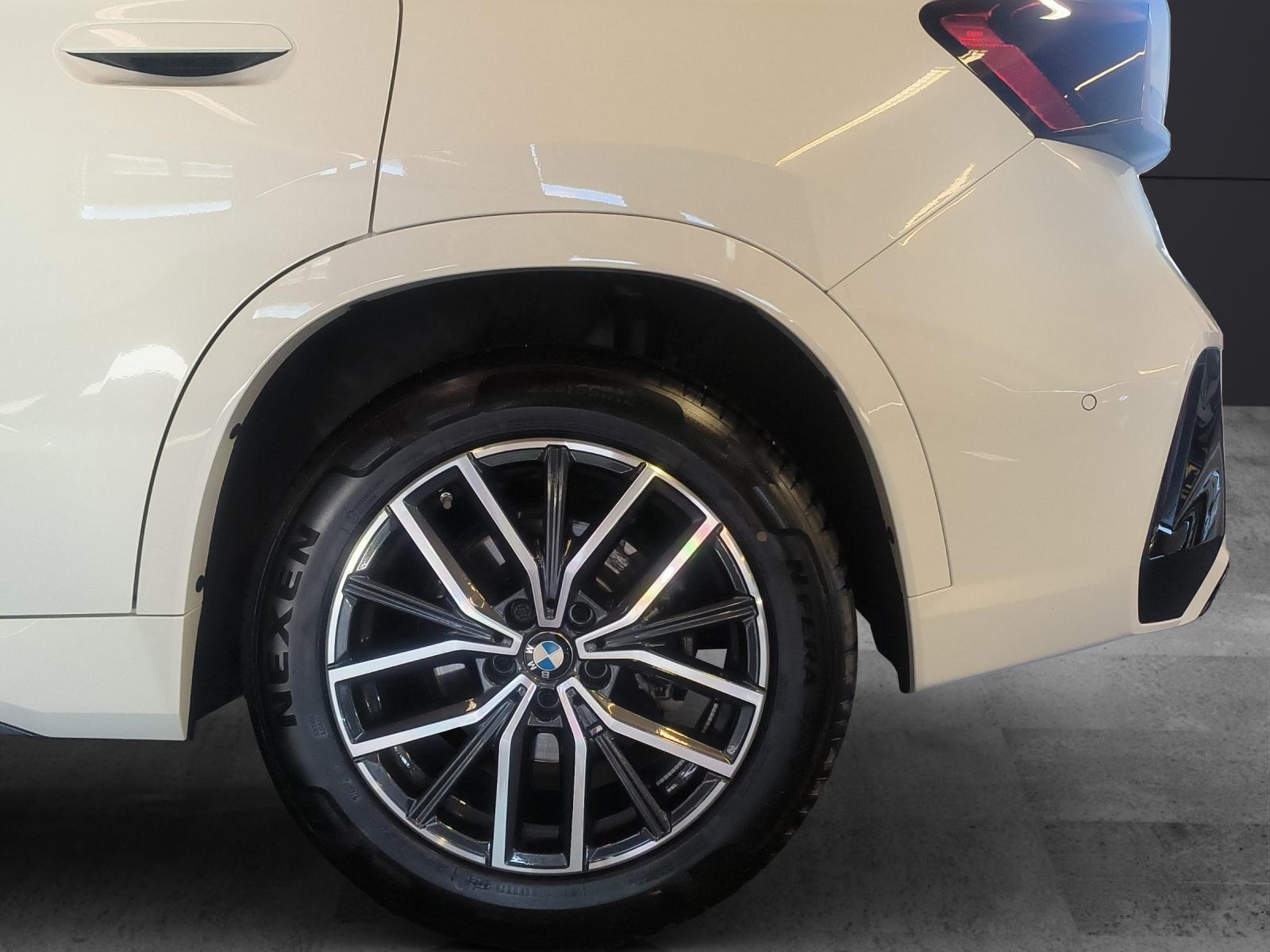 BMW X1 23d xDrive paddles-image-9