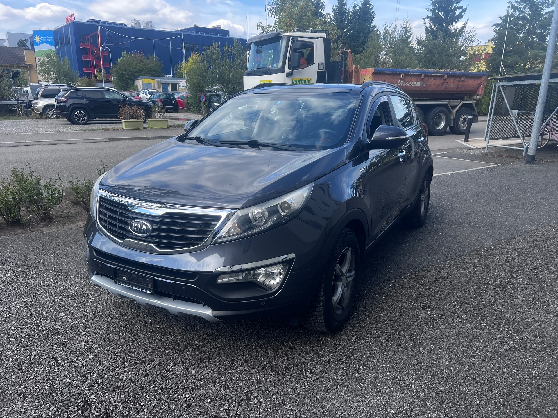 KIA Sportage 2.0 Classic 4WD Automatic-image-2