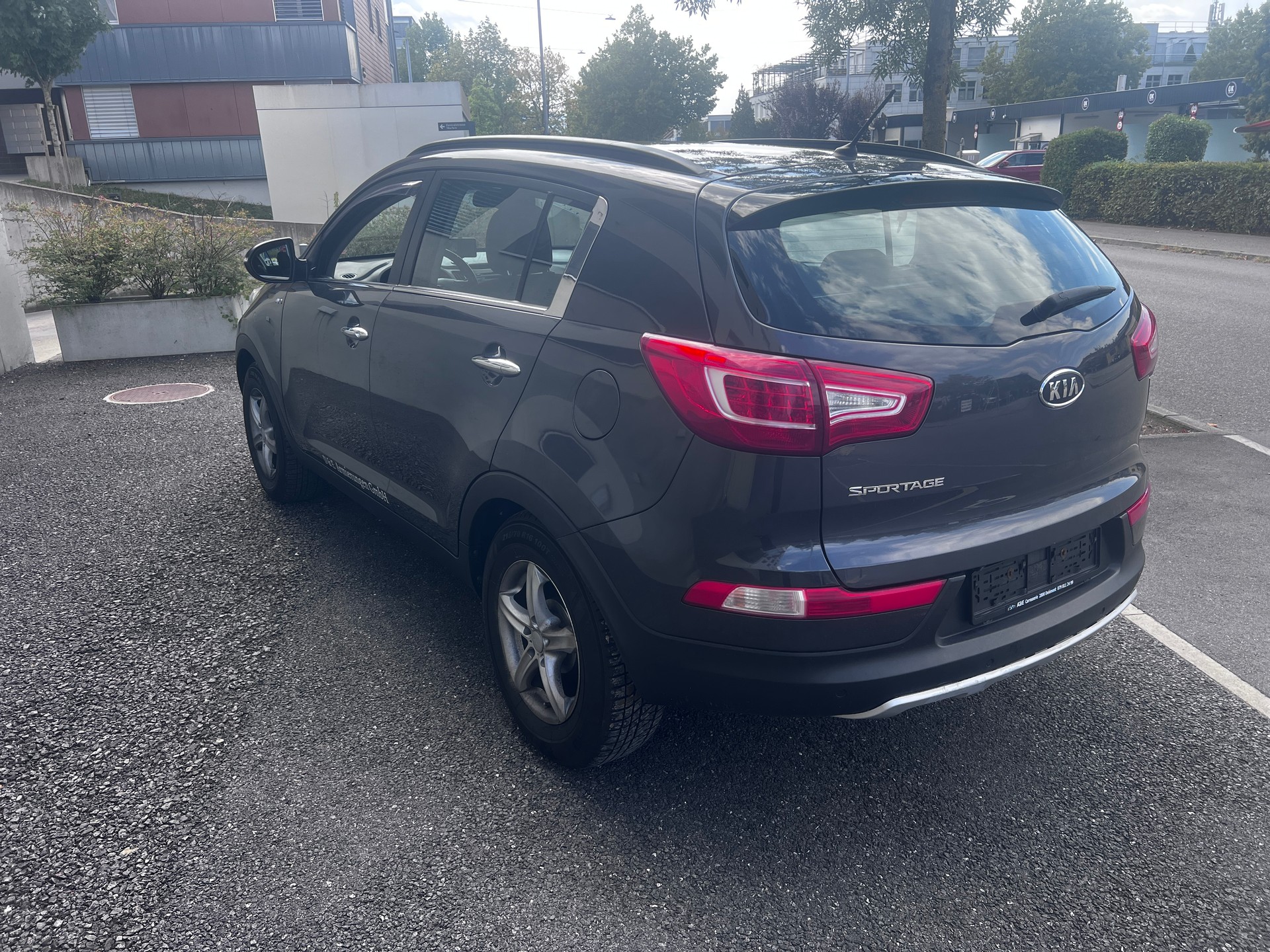 KIA Sportage 2.0 Classic 4WD Automatic-image-4