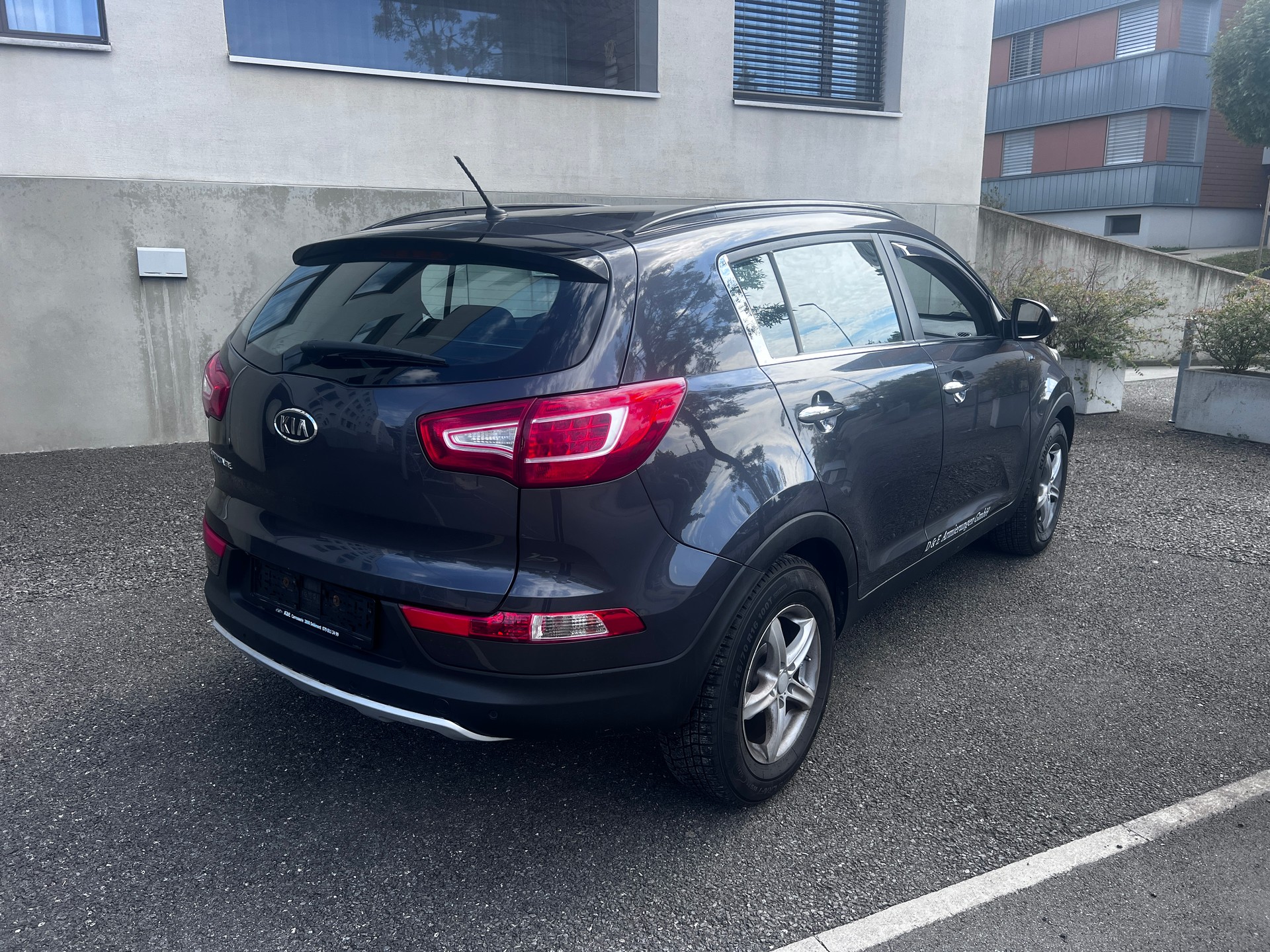 KIA Sportage 2.0 Classic 4WD Automatic-image-5