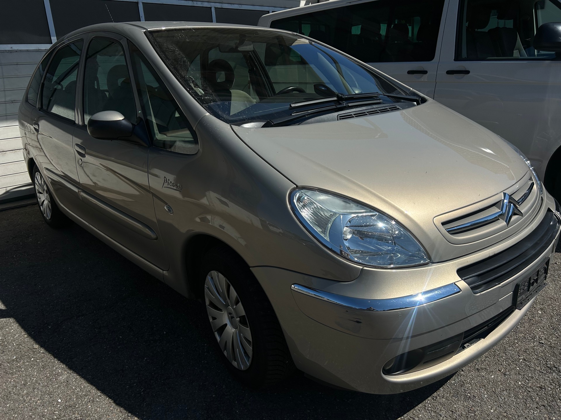 CITROEN Xsara Picasso 2.0i 16V Edition Automatic-image-1