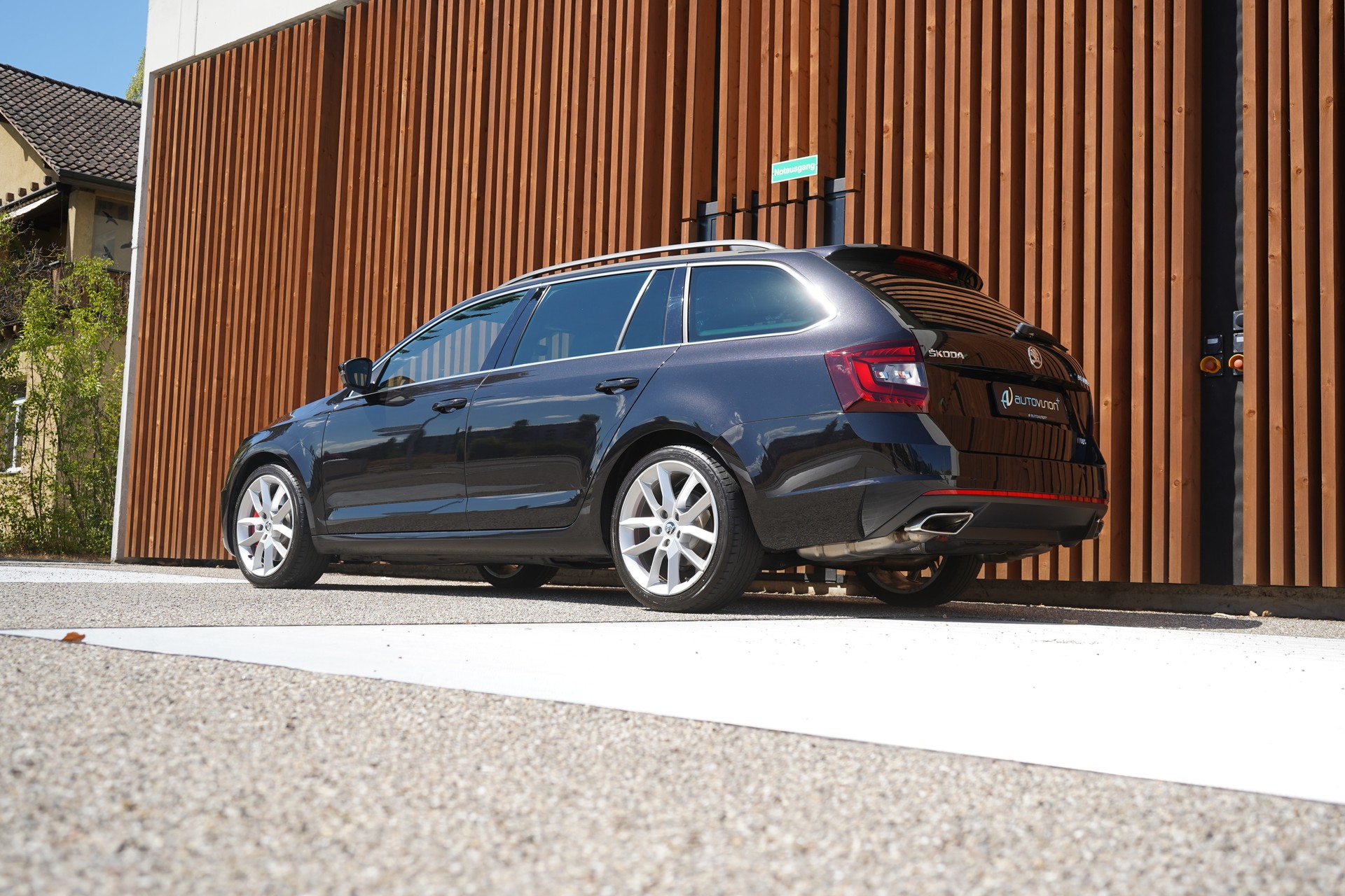 SKODA OCTAVIA COMBI 2.0 TSI RS DSG l 230 PS-image-5