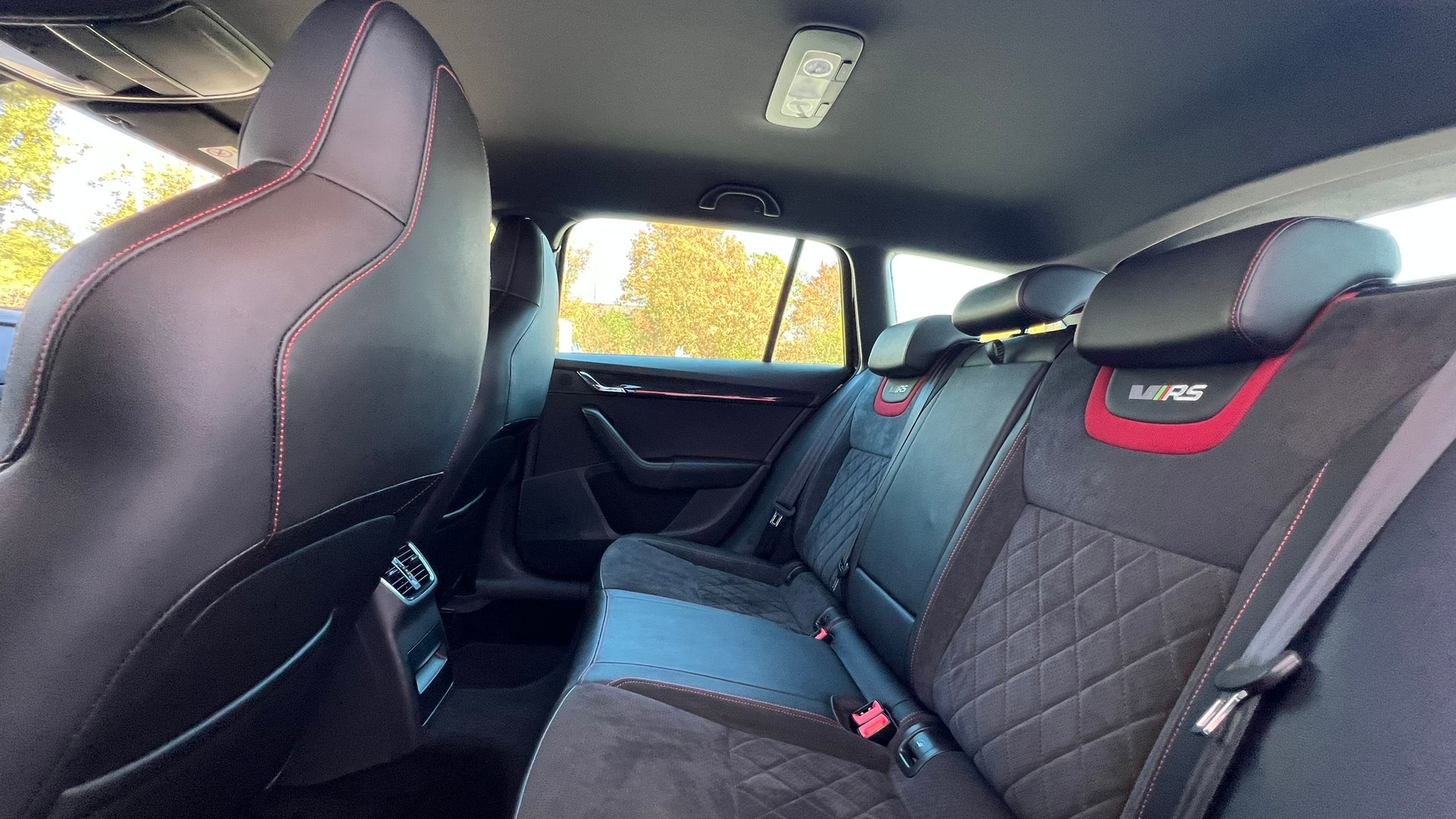SKODA OCTAVIA COMBI 2.0 TSI RS DSG l 230 PS-image-27