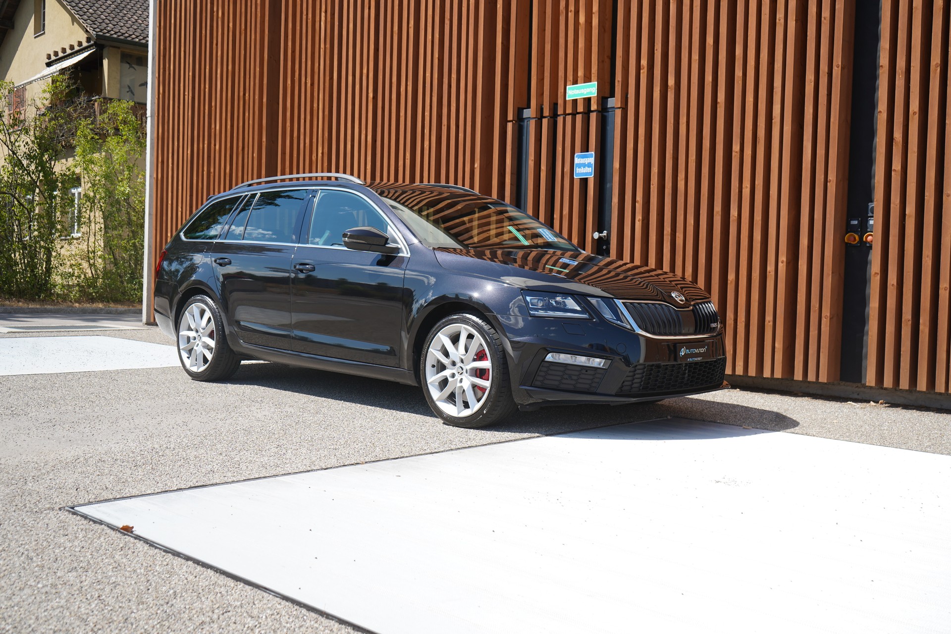 SKODA OCTAVIA COMBI 2.0 TSI RS DSG l 230 PS-image-7