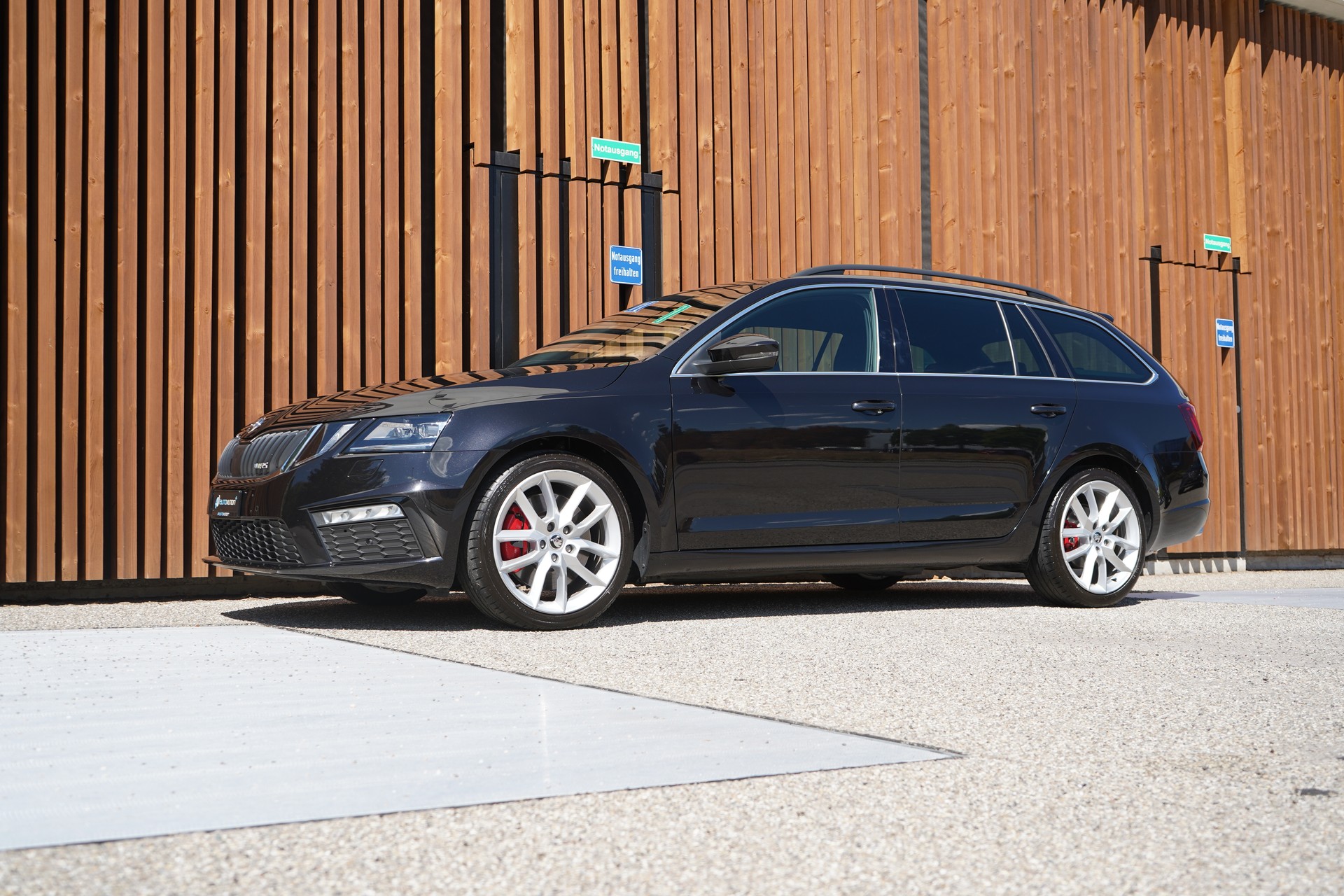 SKODA OCTAVIA COMBI 2.0 TSI RS DSG l 230 PS-image-4