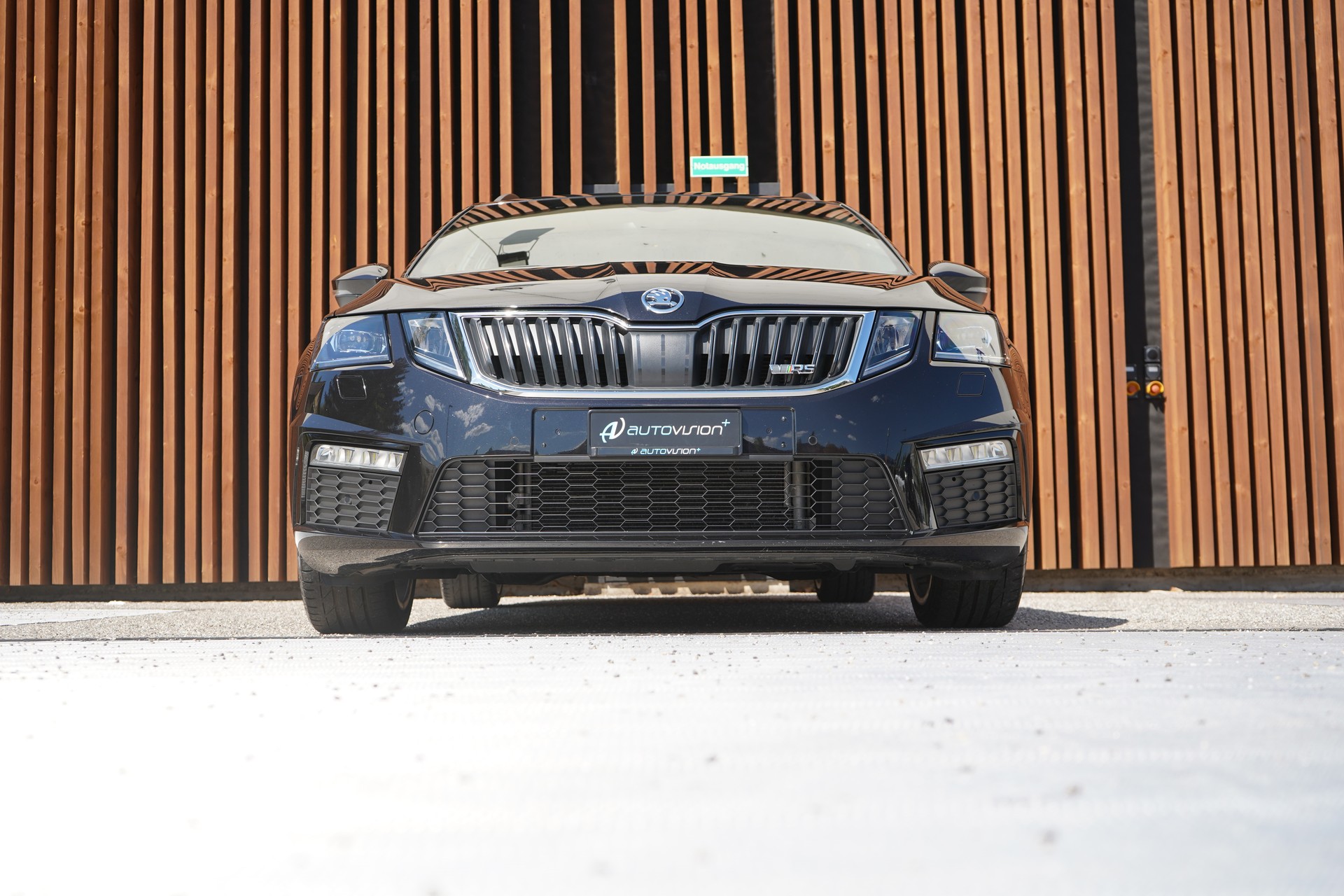 SKODA OCTAVIA COMBI 2.0 TSI RS DSG l 230 PS-image-10