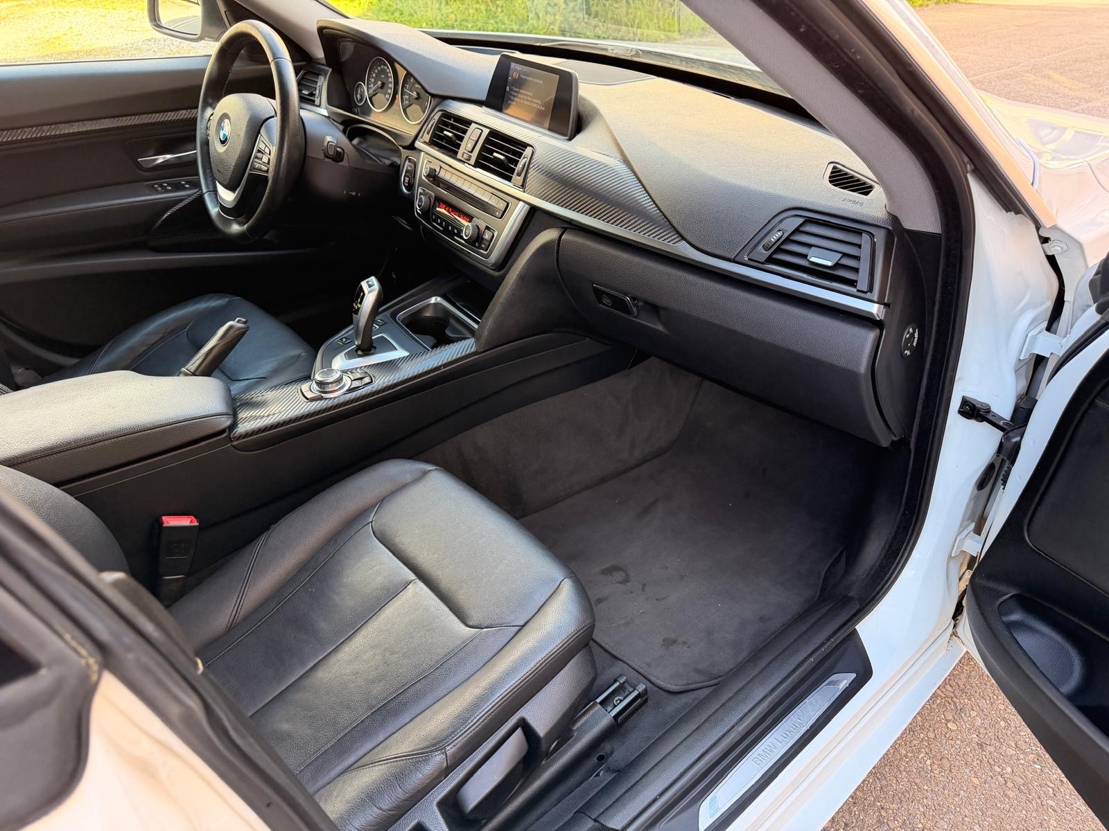 BMW 328i GT xDrive Steptronic-image-13