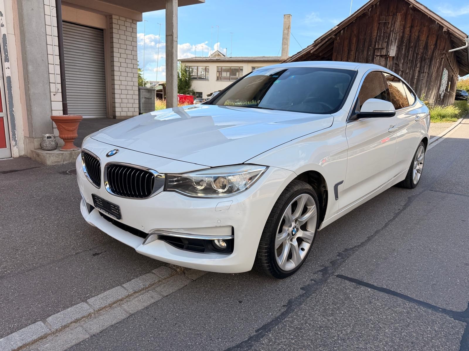 BMW 328i GT xDrive Steptronic-image-0