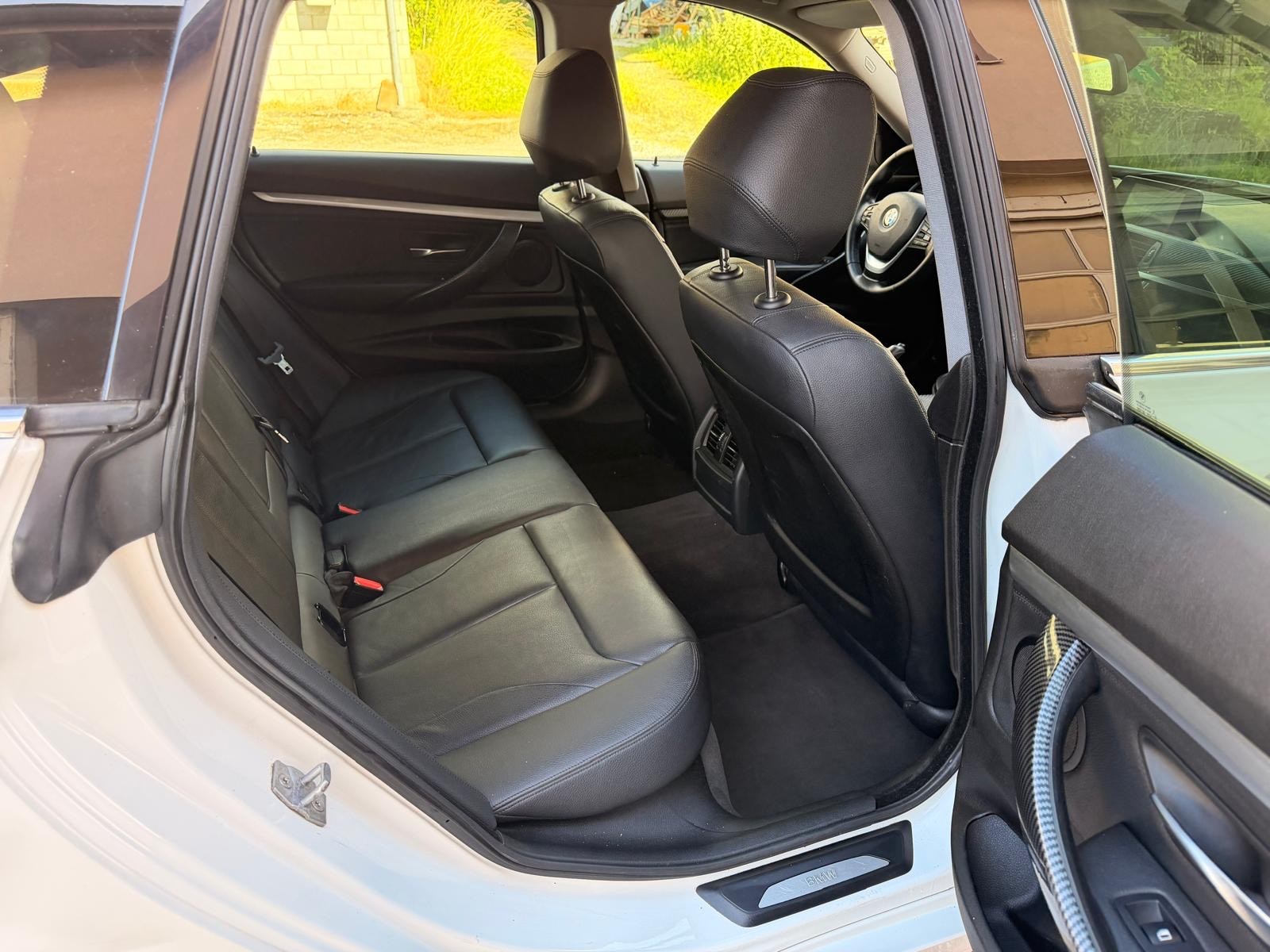 BMW 328i GT xDrive Steptronic-image-12