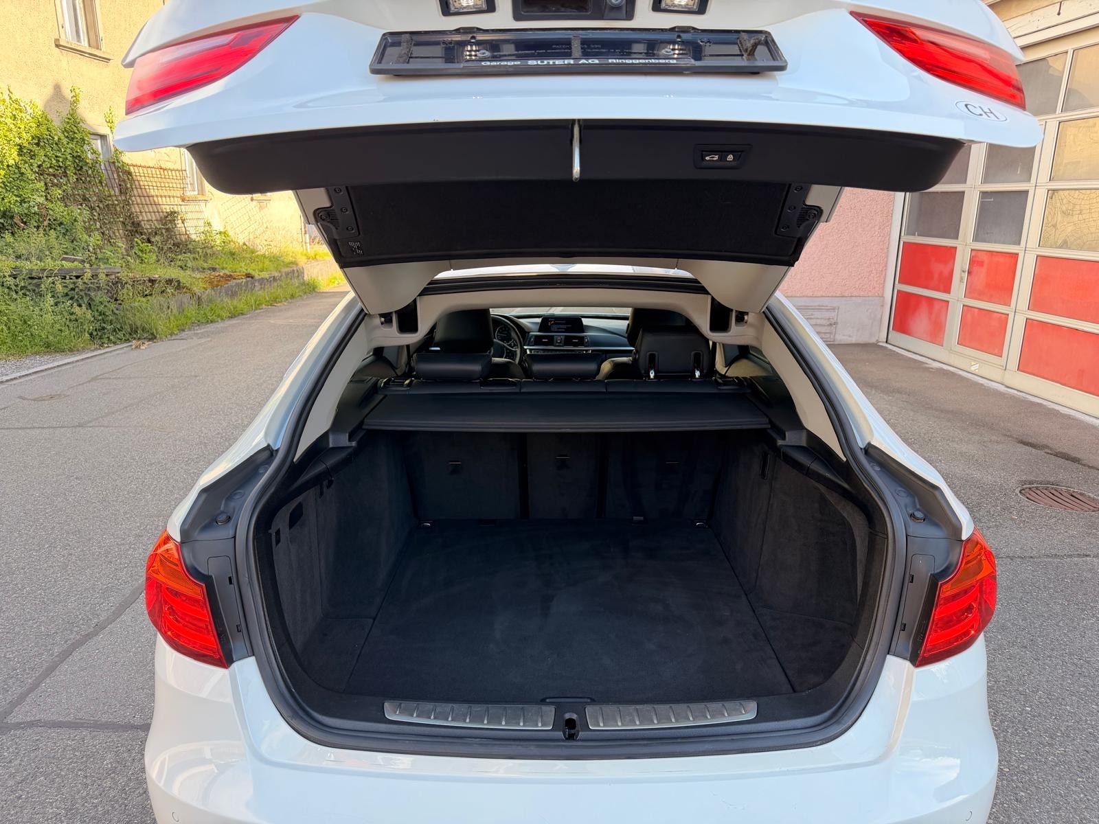 BMW 328i GT xDrive Steptronic-image-11