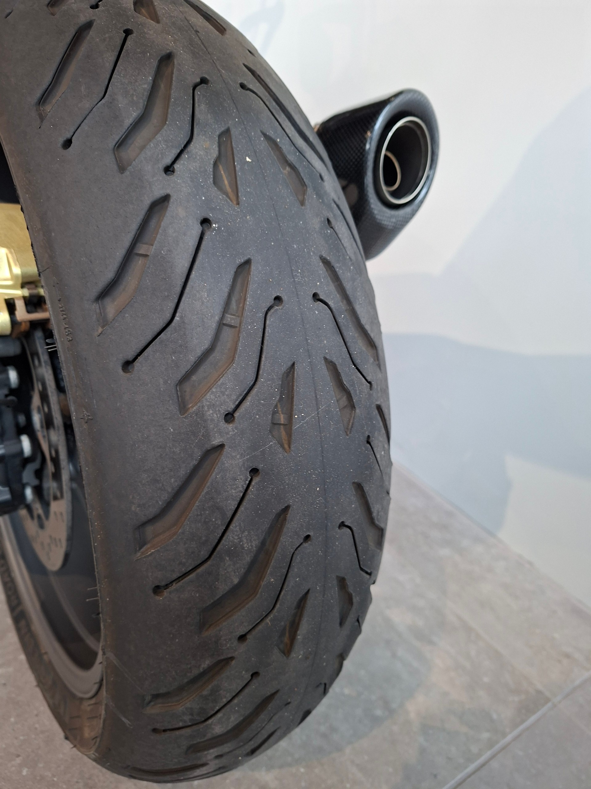 BMW R 1200 R ABS-image-12