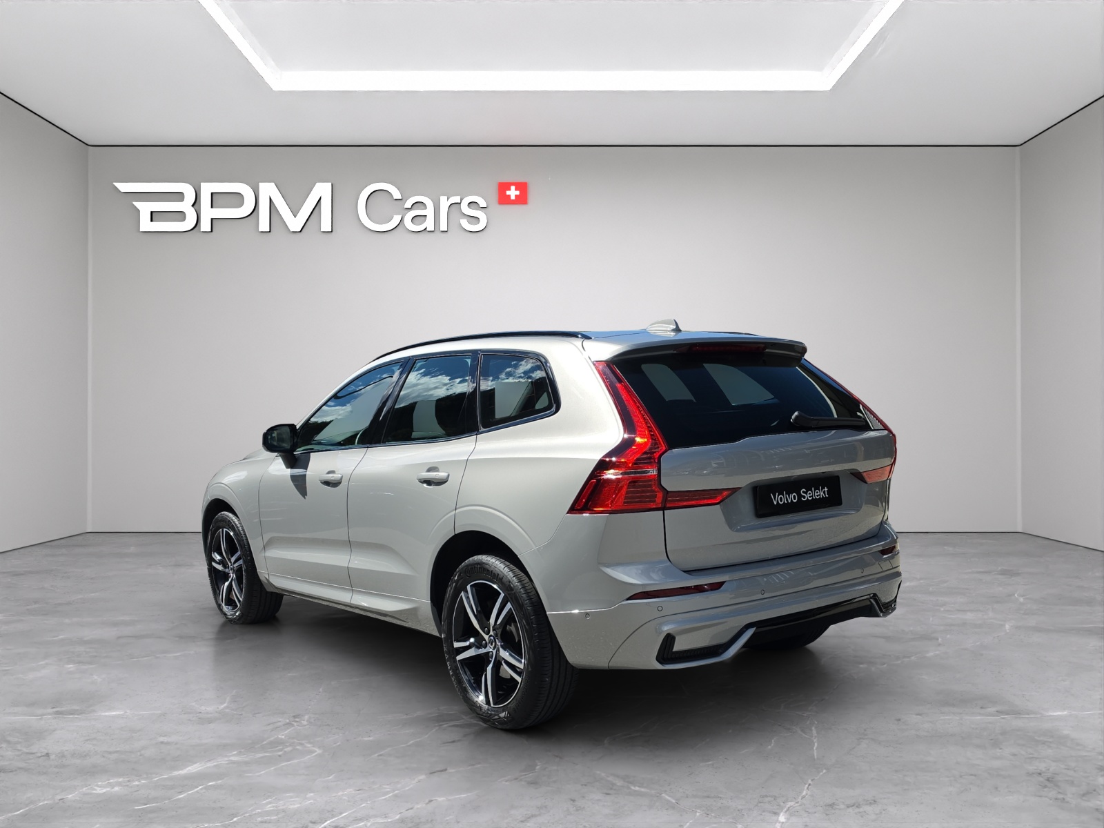 VOLVO XC60 2.0 B4 MH R-Design AWD-image-3