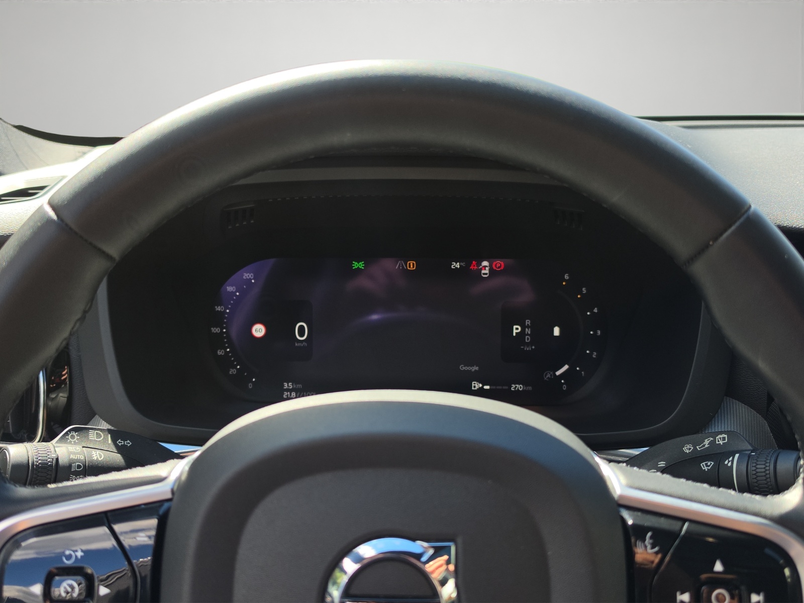 VOLVO XC60 2.0 B4 MH R-Design AWD-image-13