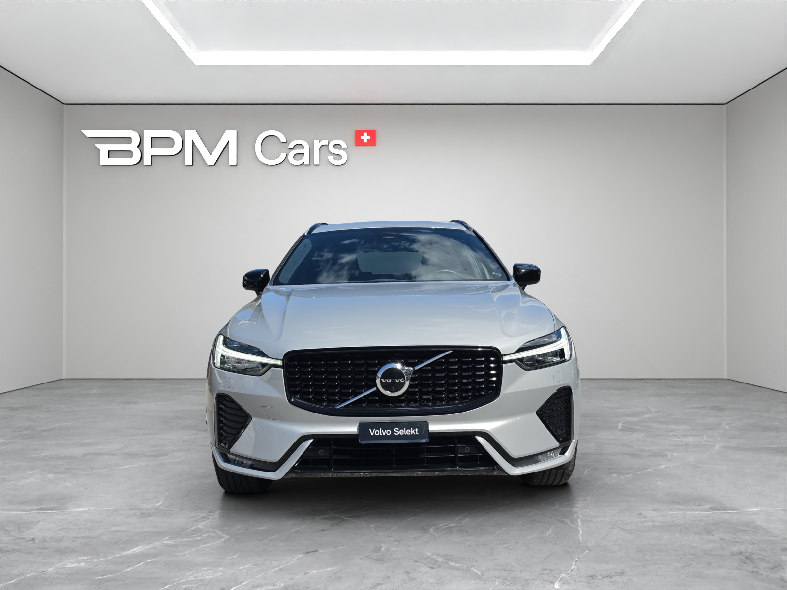 VOLVO XC60 2.0 B4 MH R-Design AWD-image-2