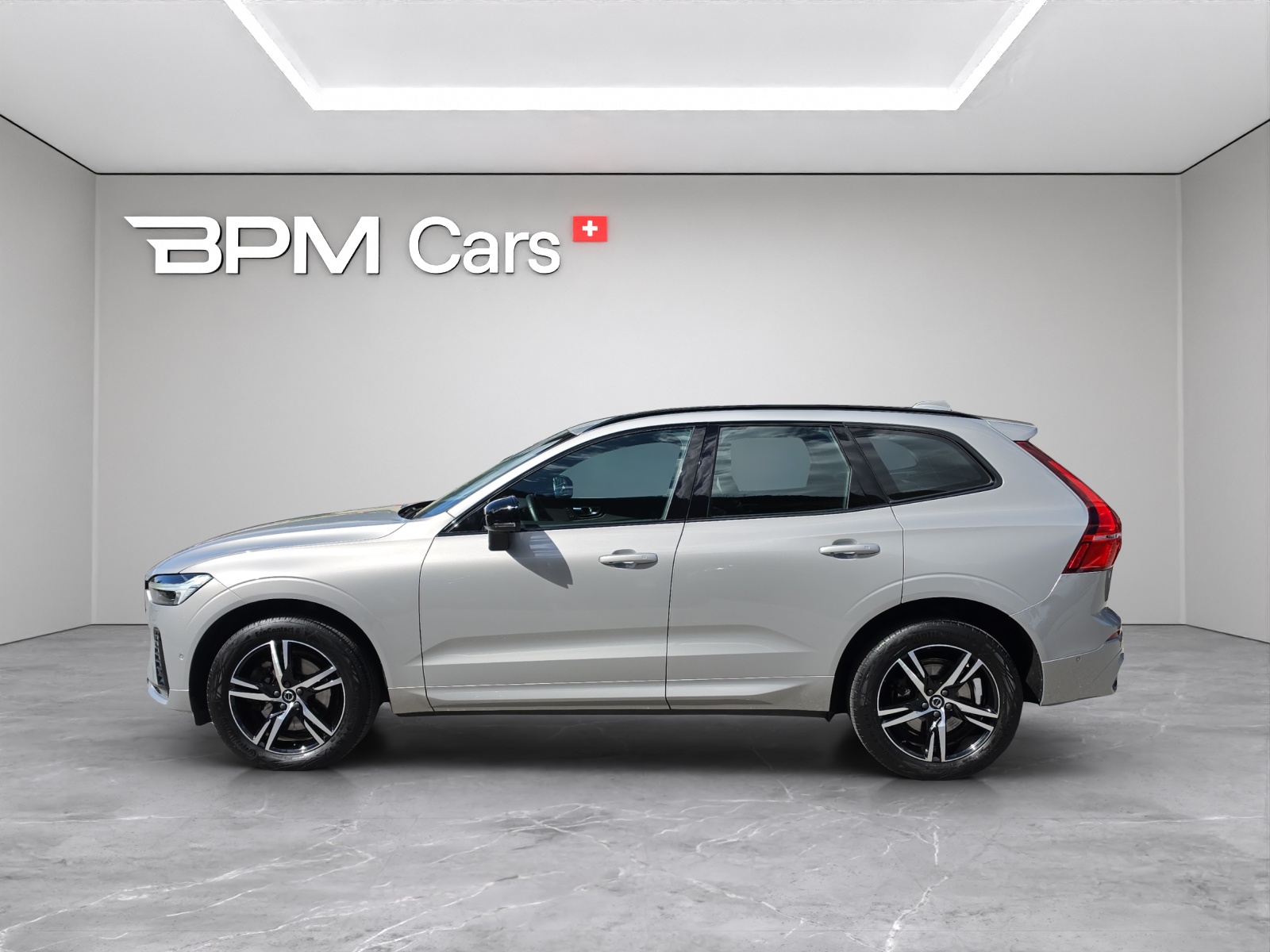 VOLVO XC60 2.0 B4 MH R-Design AWD-image-16