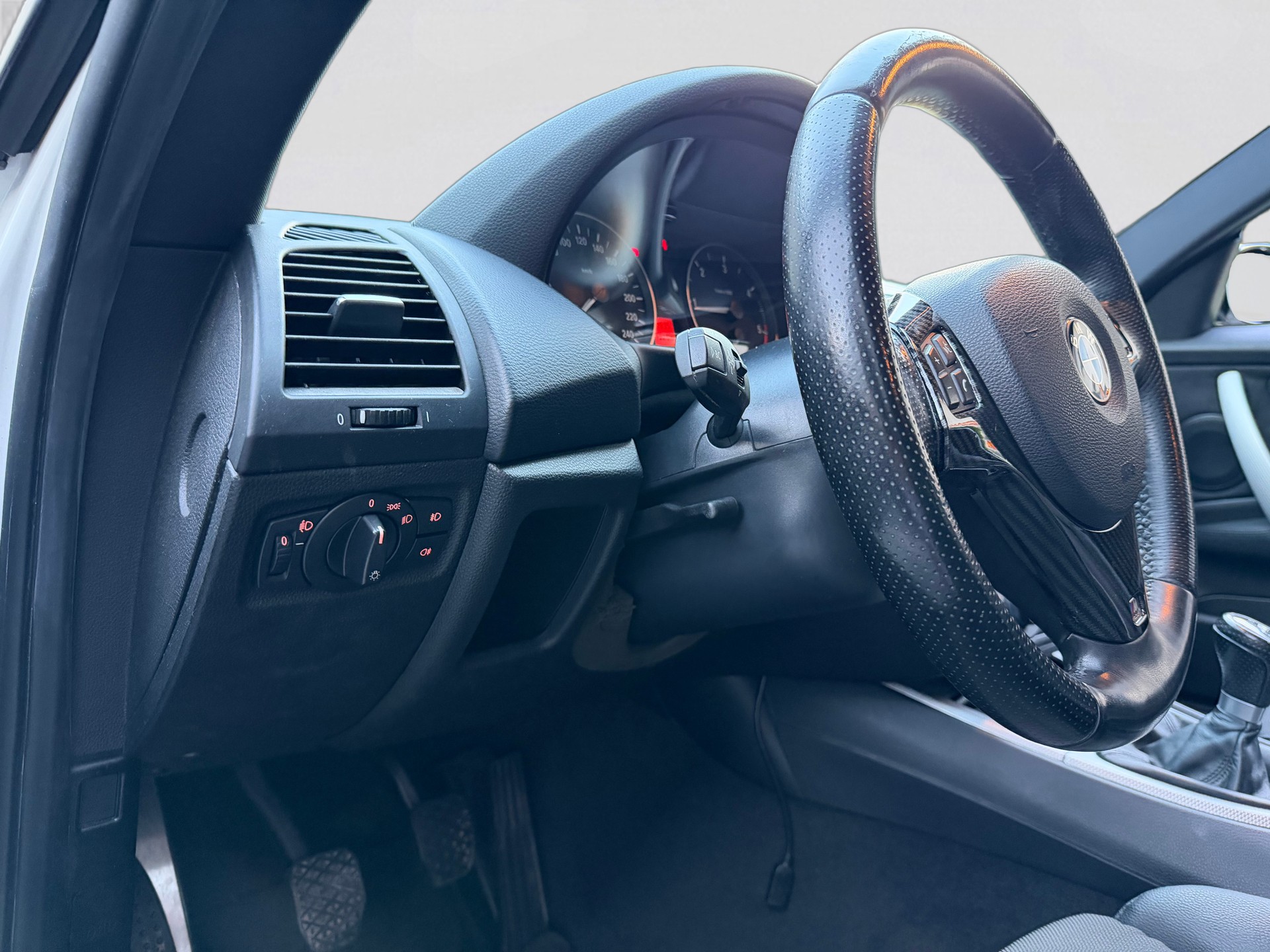 BMW 116d-image-12