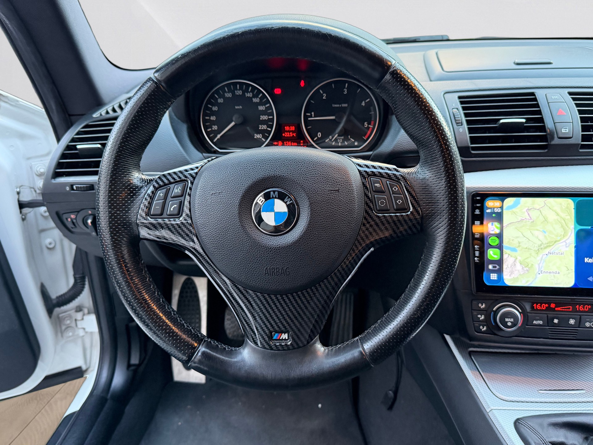 BMW 116d-image-17