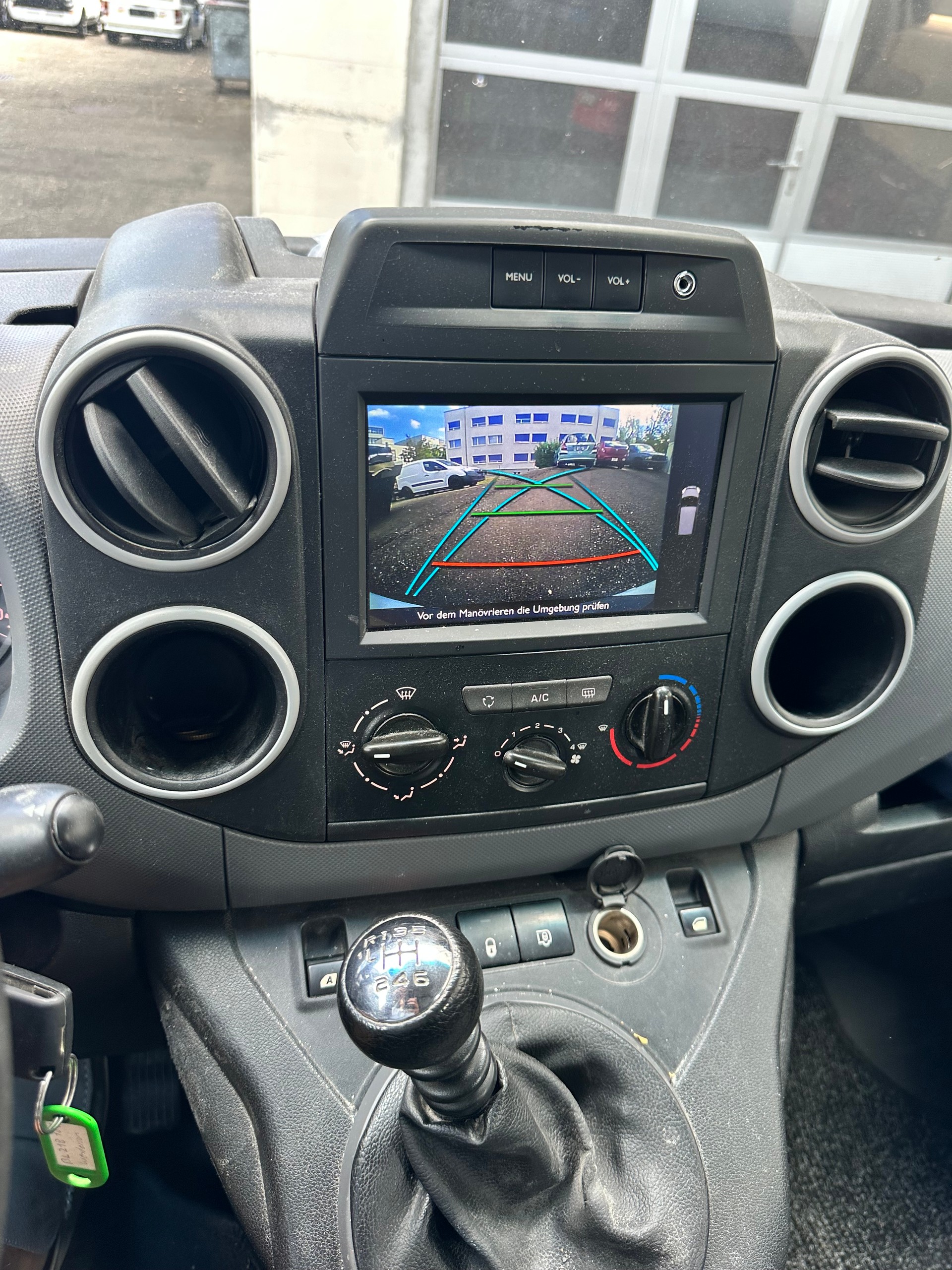 PEUGEOT Partner 1.6 BlueHDI S&S Allure-image-9