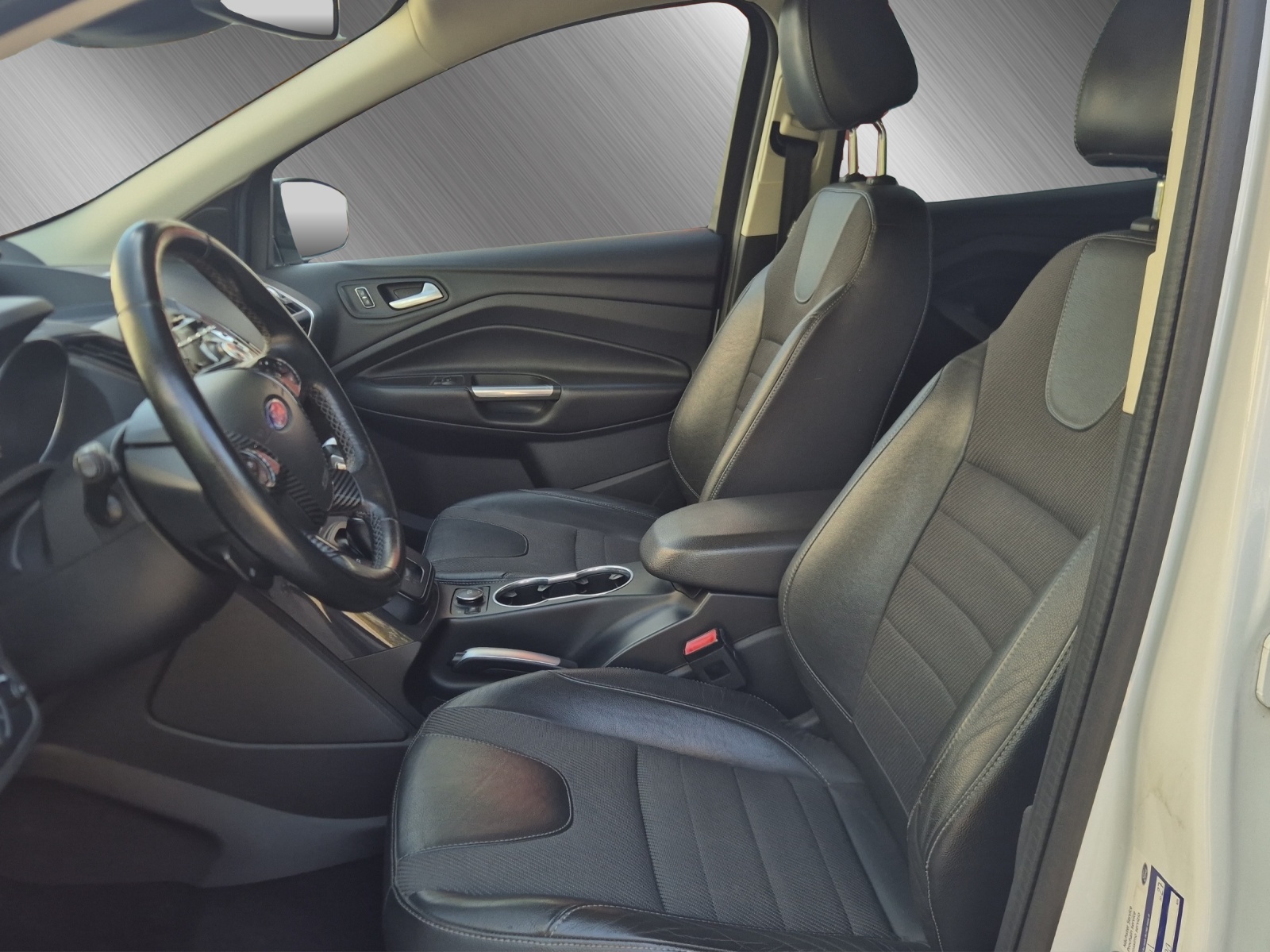 FORD Kuga 2.0 TDCi 140 Carving FPS-image-8
