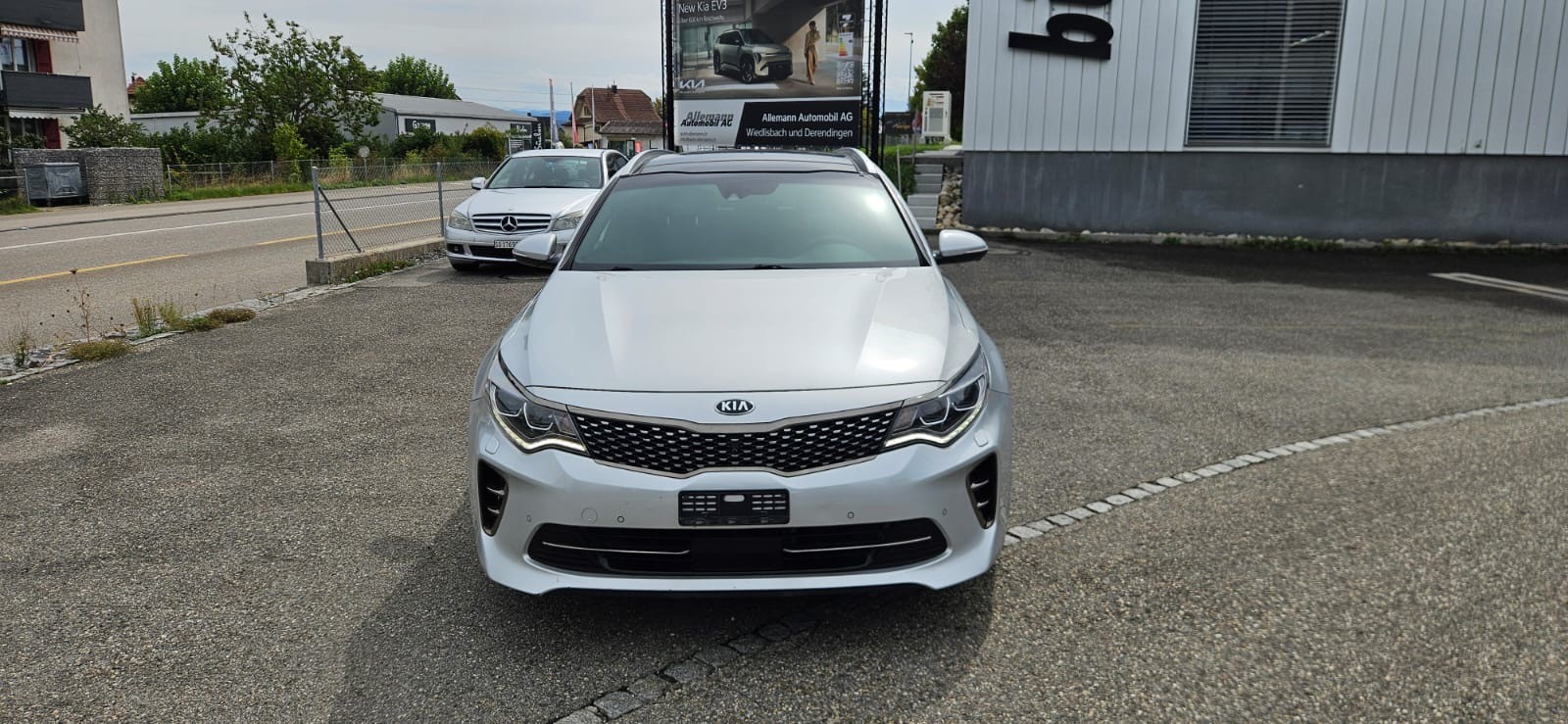 KIA Optima SW 1.7 CRDi Style GT Line DCT-image-0