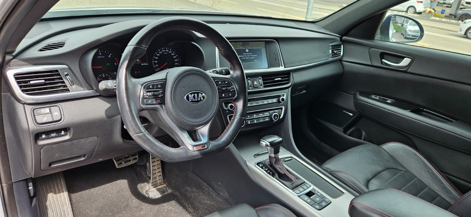 KIA Optima SW 1.7 CRDi Style GT Line DCT-image-6