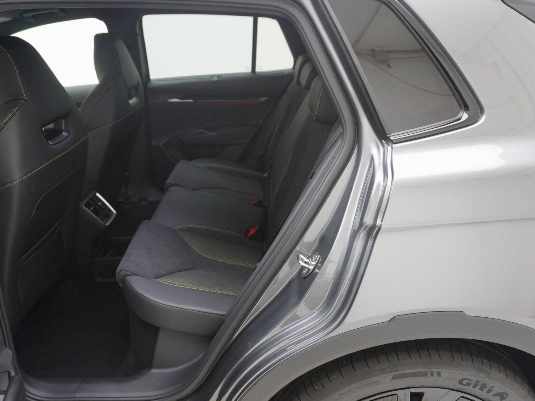 SKODA Elroq RS 4x4 Maxx-image-15