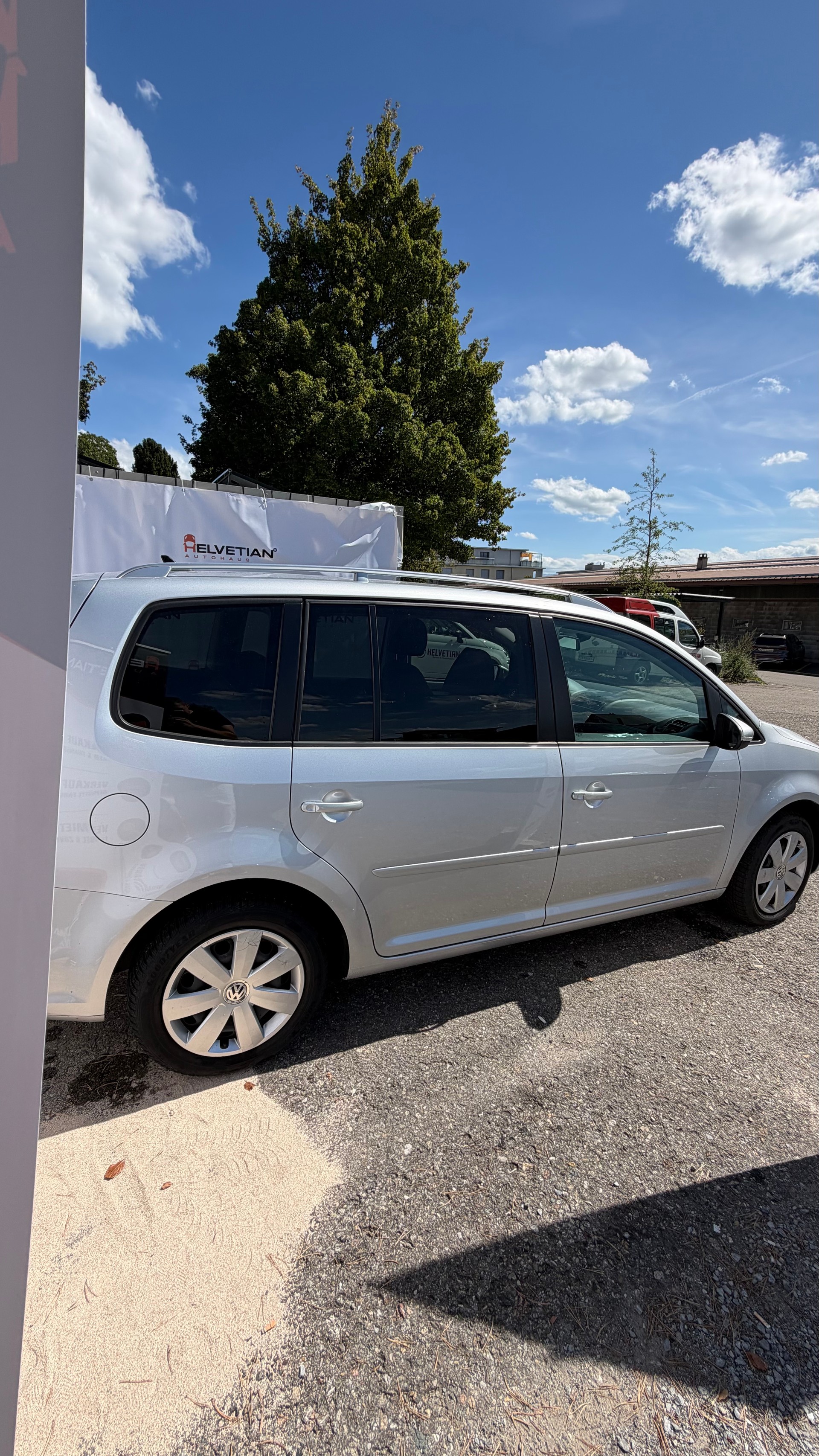VW Touran 1.6 TDI Comfortline-showroom-element-3